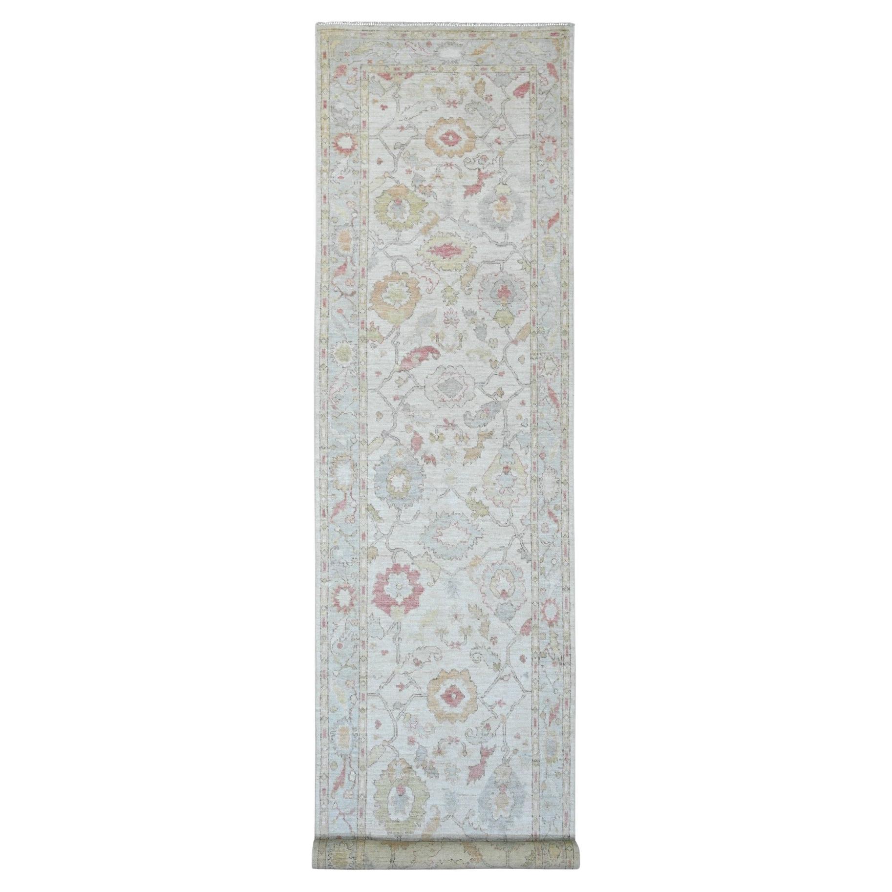 4'x19'2" Bianco annodato a mano Afgano Angora Oushak Motivo a foglia Tutto in lana Runner Rugs in vendita