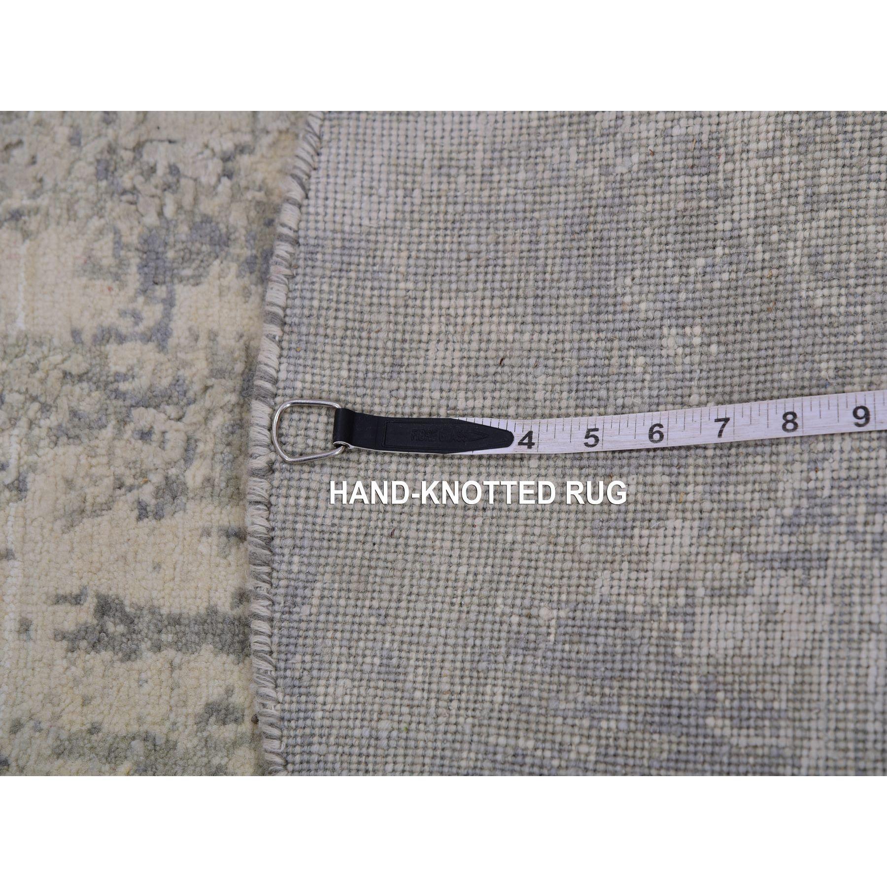 4'x4' Gray Modern Wool and Silk Hand Knotted Abstract Design Round Rug Siglo XXI y contemporáneo en venta