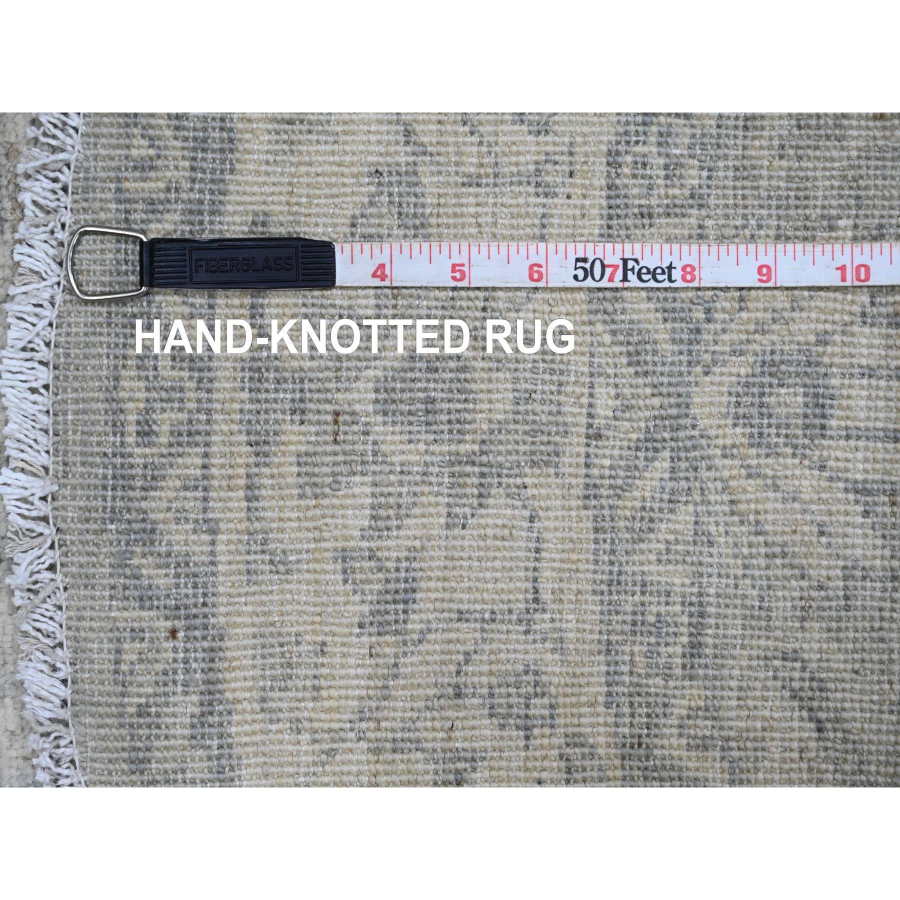 4'x4' Tapis rond en pure laine grise délavée Heriz All Over Design, noué à la main Neuf - En vente à Carlstadt, NJ