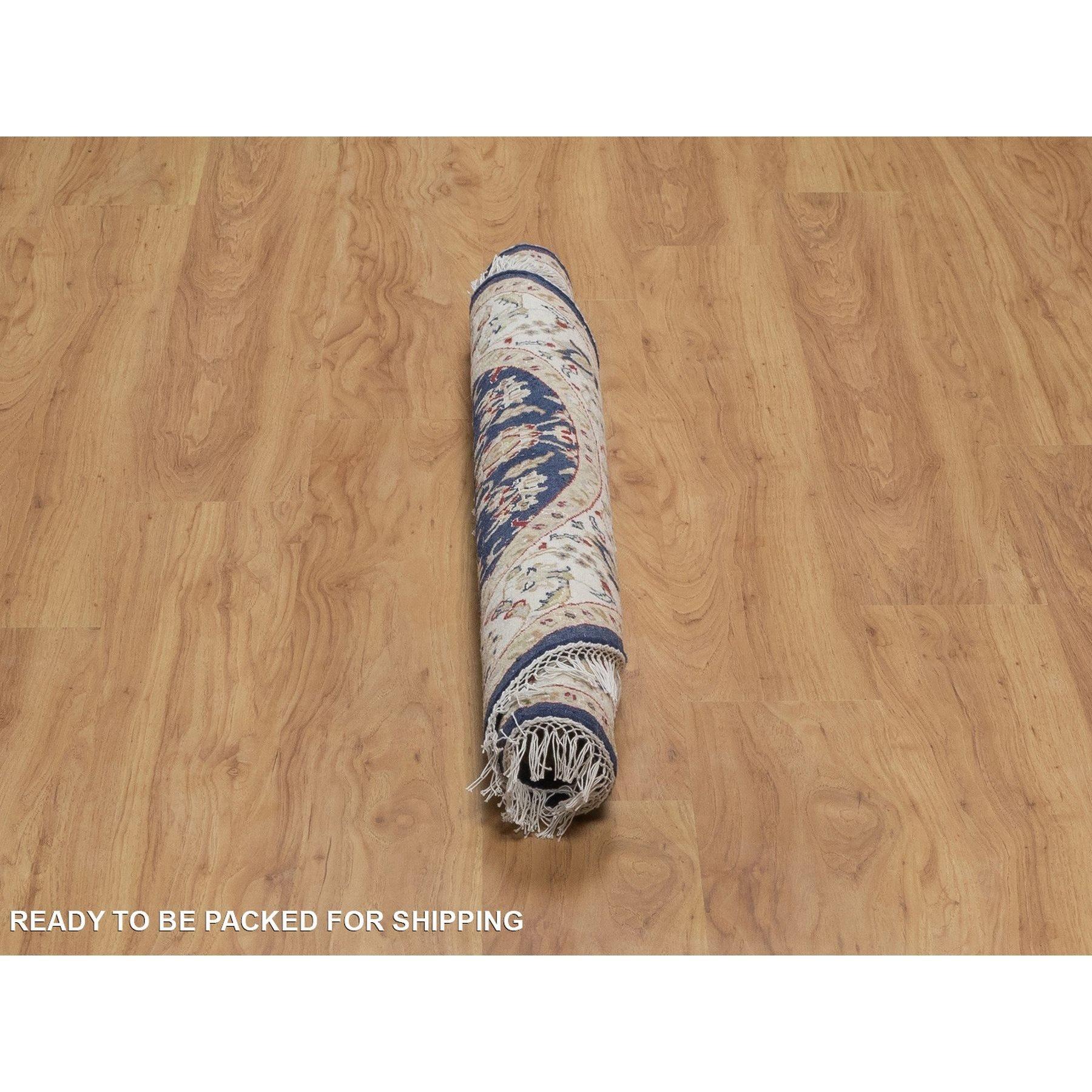 XXI secolo e contemporaneo Tappeto rotondo annodato a mano 4'x4' blu notte in lana e seta Nain All Over Design in vendita