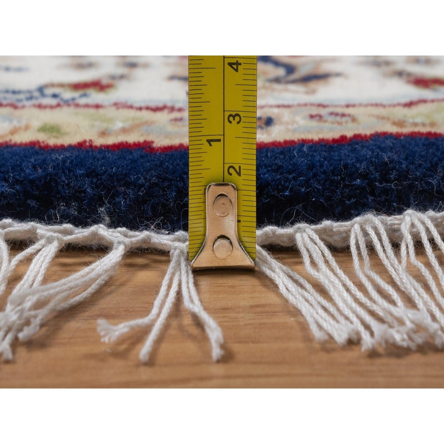 Lana Tappeto rotondo annodato a mano 4'x4' blu notte in lana e seta Nain All Over Design in vendita