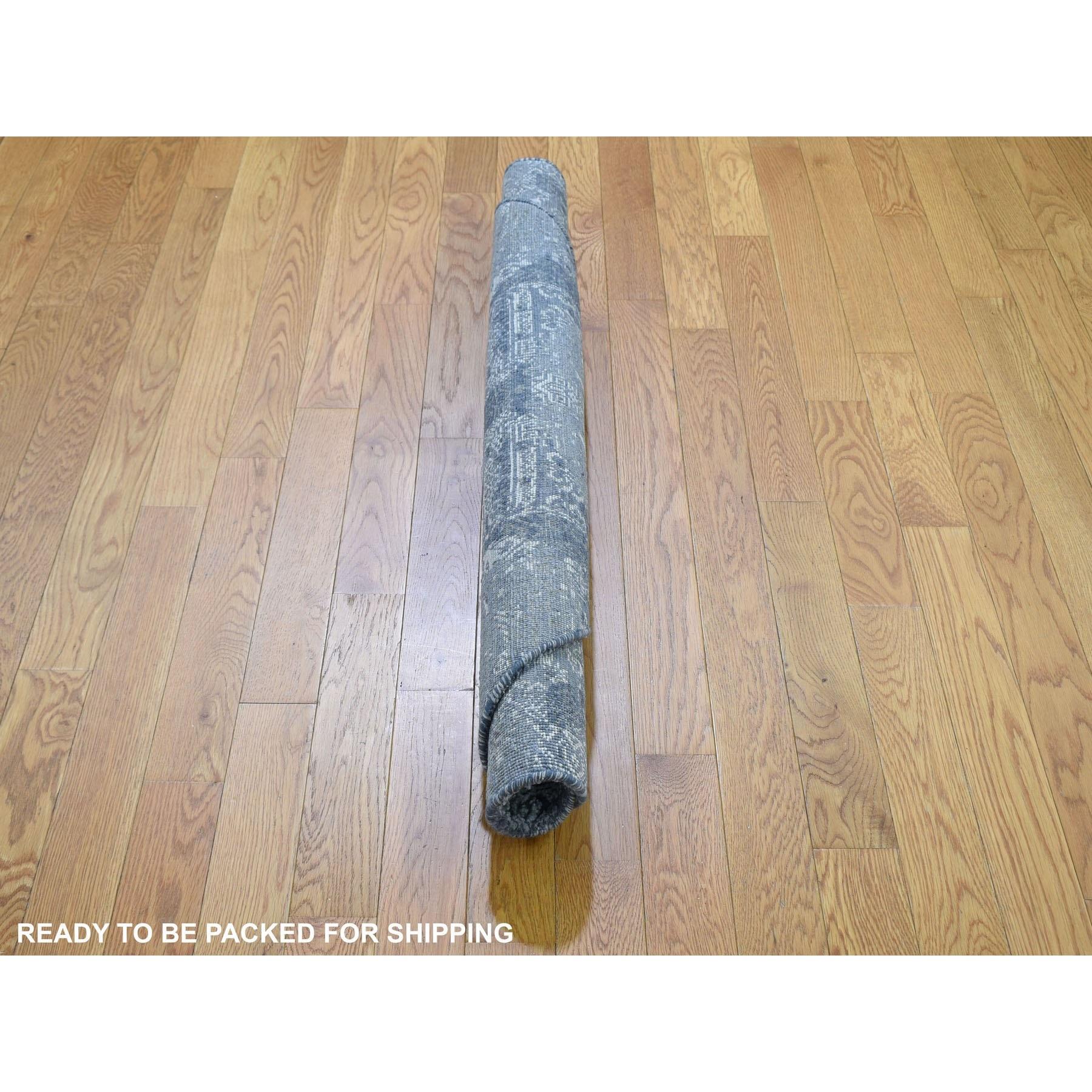 4'x4' Round Gray Wool and Pure Silk Jewellery Design Hand Knotsted Rug (tapis noué à la main) Neuf - En vente à Carlstadt, NJ