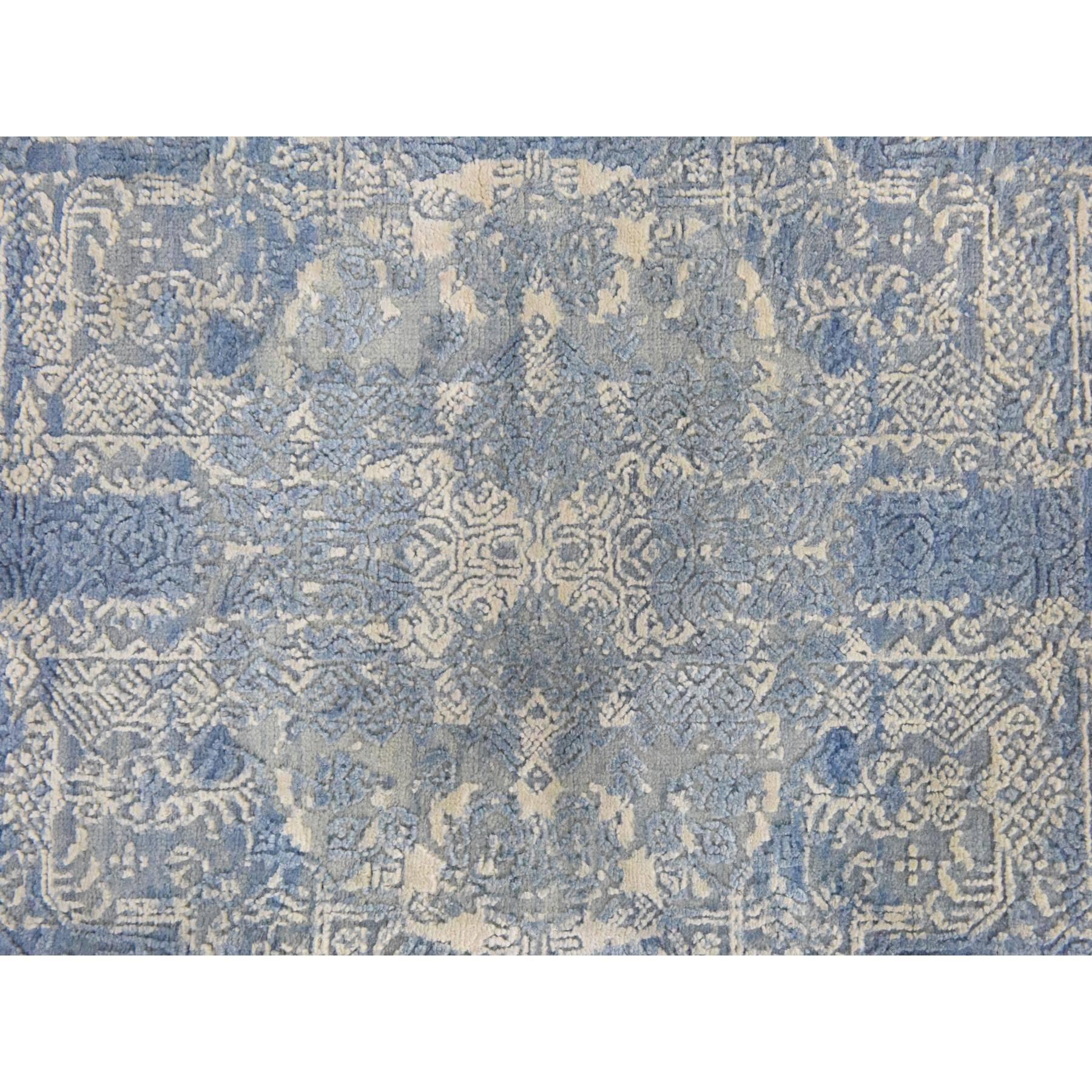 Indien Tapis rond 4'x4' Stone Blue Wool and Pure Silk Jewelry Design, noué à la main en vente