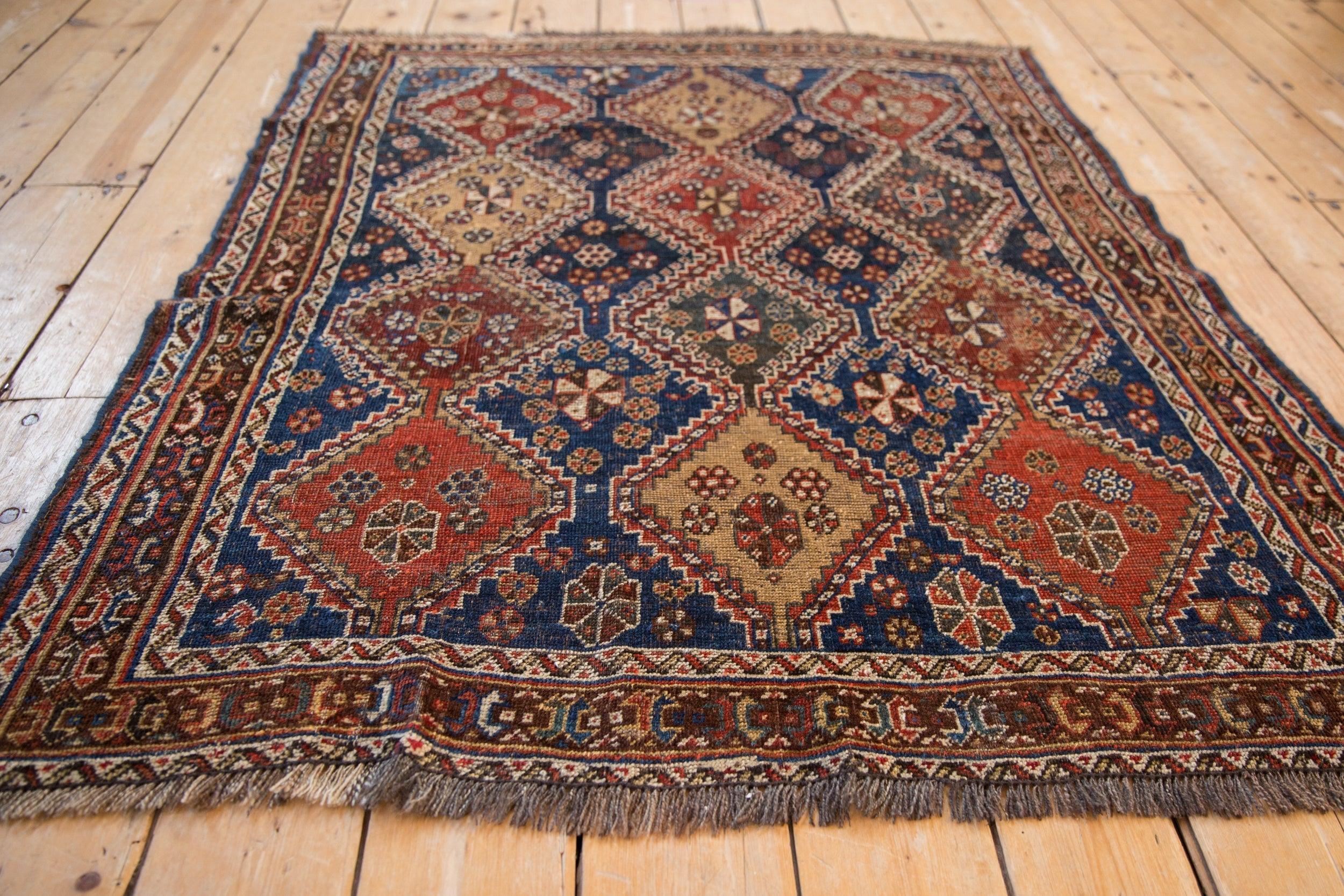 Antique Qashqai Square Rug In Good Condition For Sale In Katonah, NY