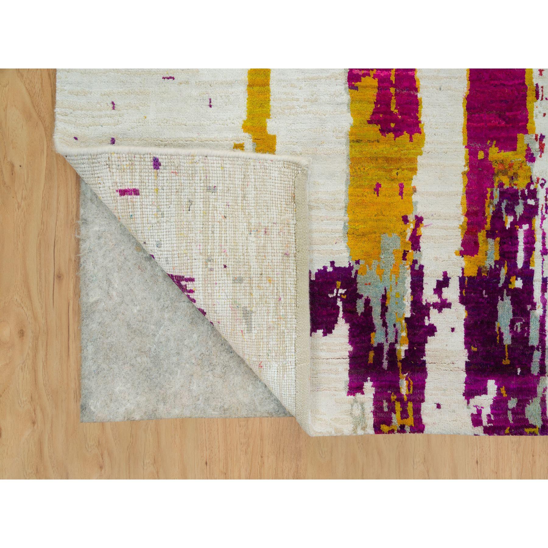 Modern 4'x5'10