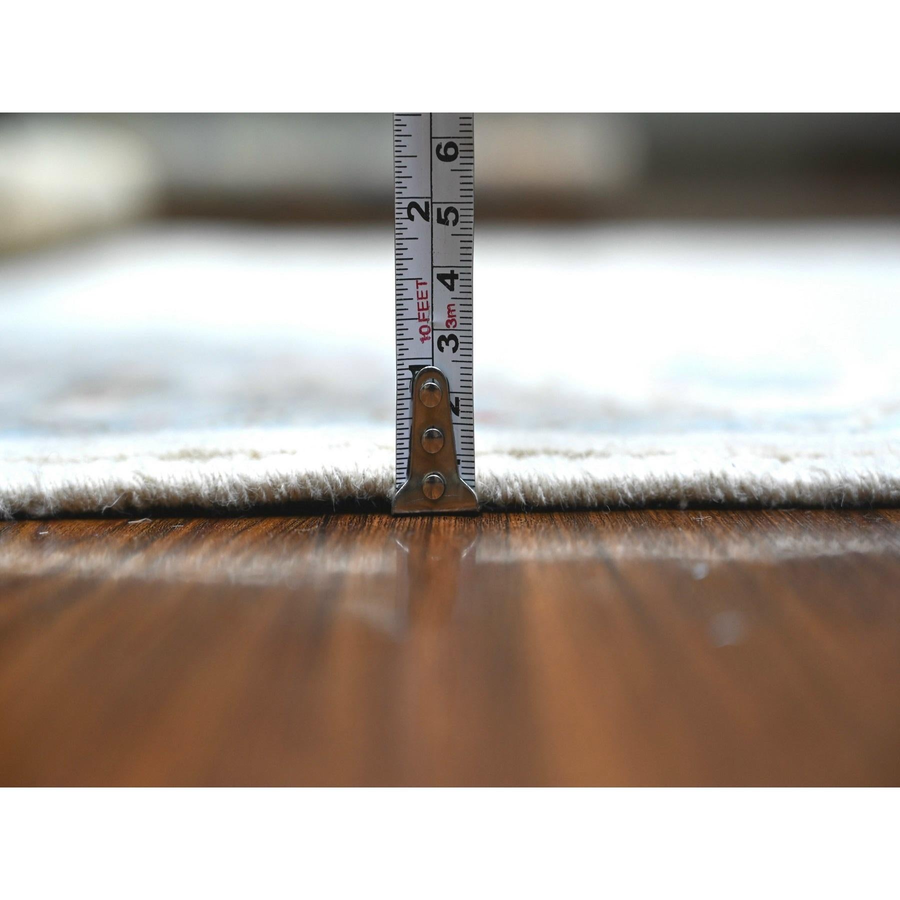 Tissé à la main 4'x5'10 Tapis en laine fine grise Aryana Bidjar Garus Design Knots Rugs en vente
