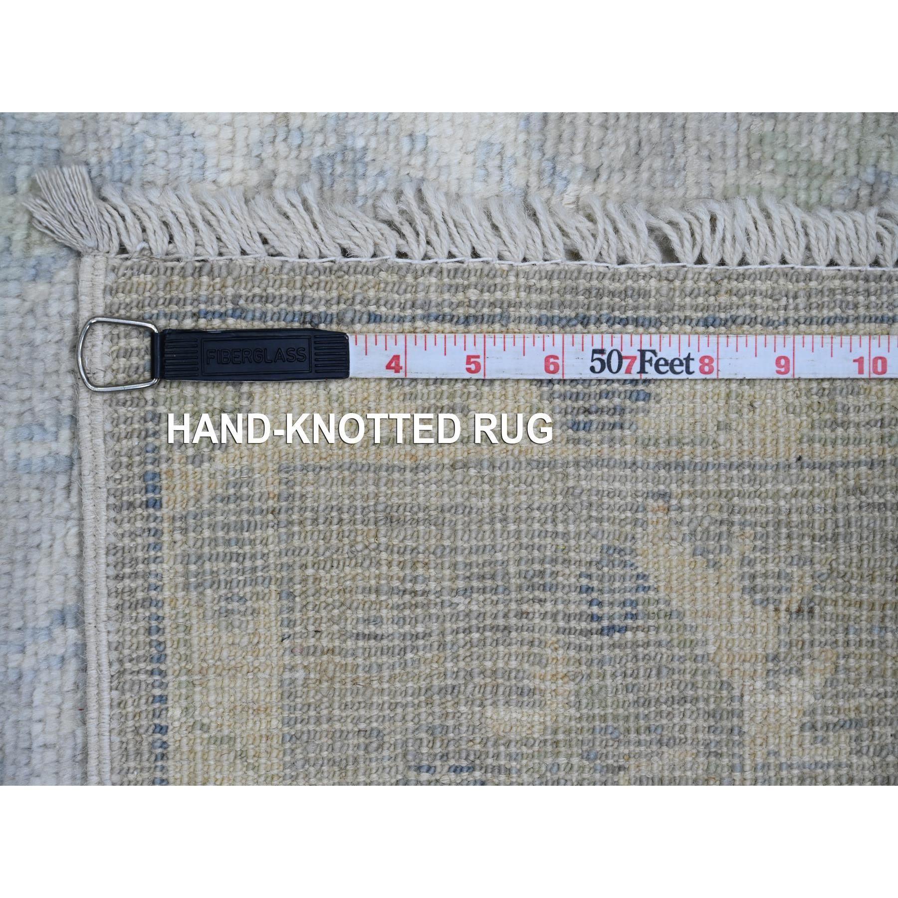 XXI secolo e contemporaneo Tappeto orientale Sonic Gray annodato a mano in angora afghana Oushak di pura lana 4'x5'10