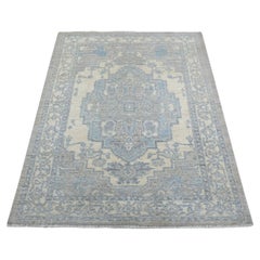 Tapis noué à la main 4'x5'3" Beige Stone Wash Peshawar with Geometric Medallion