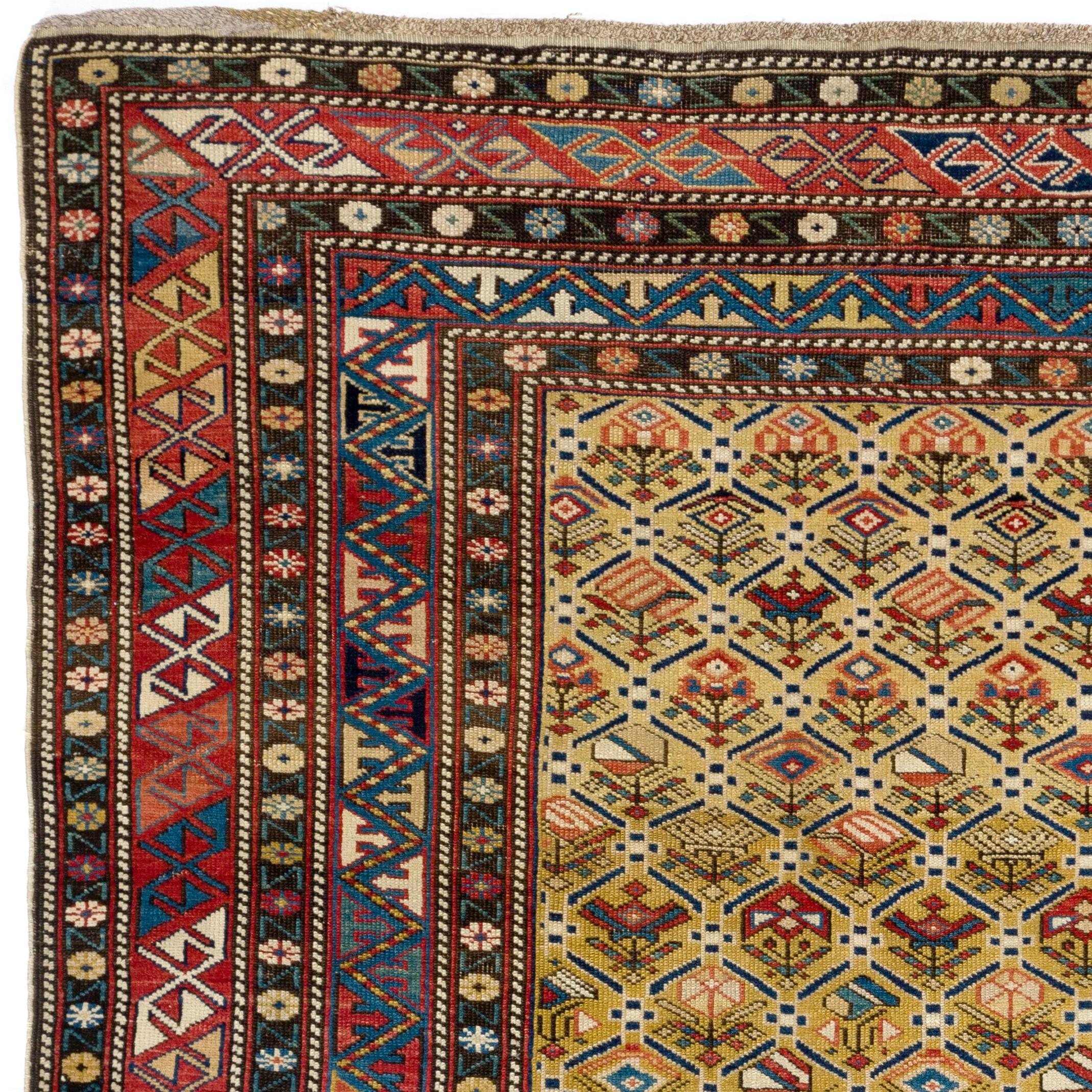Feiner antiker kaukasischer Schirwan-Teppich, alle natürlichen Farbstoffe.
Ausgezeichneter Originalzustand. Robust und so sauber wie ein nagelneuer Teppich (professionell tiefgewaschen). 
Größe: 4 x 5,5 ft.