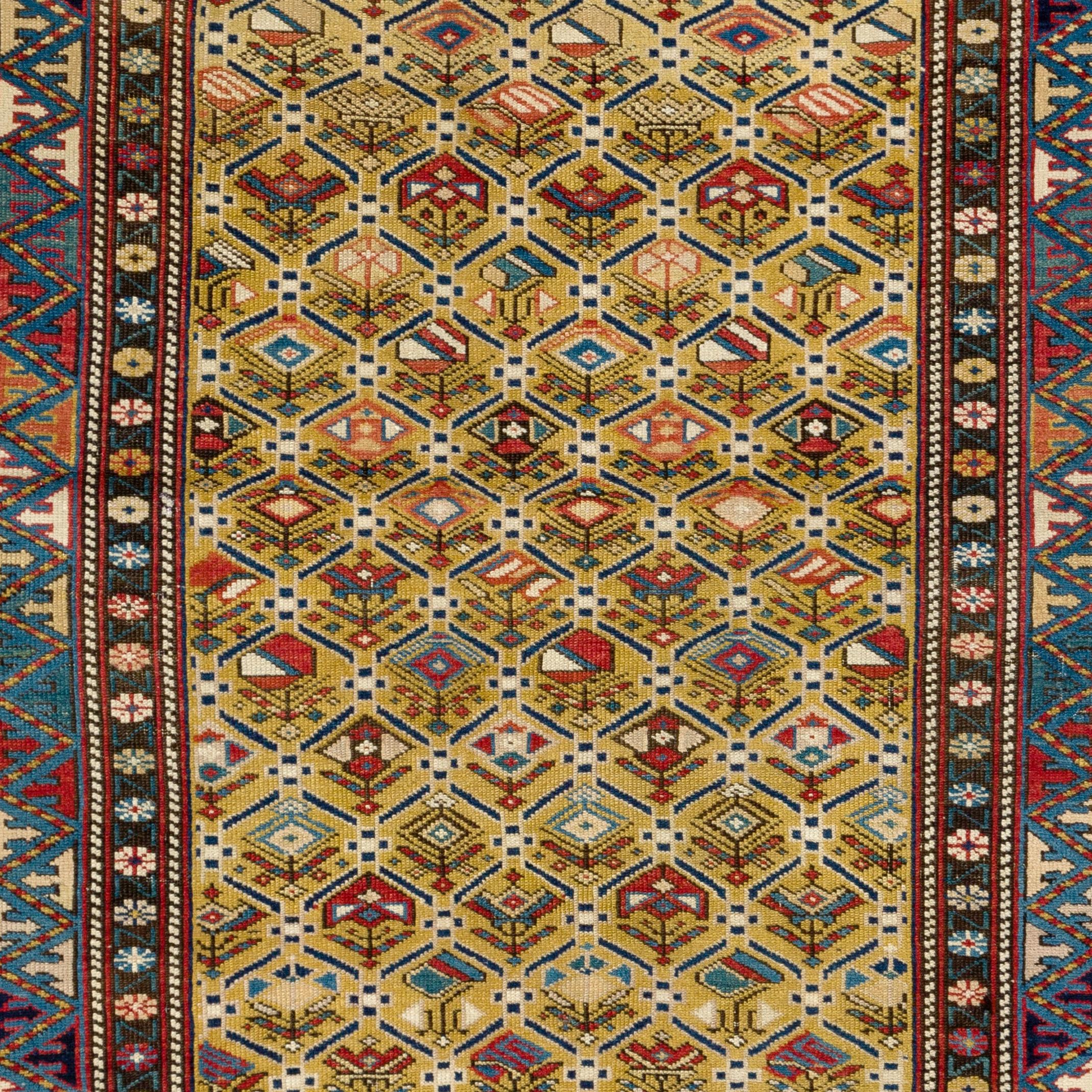 4x5.5 Ft Feiner antiker kaukasischer Schirwan-Teppich. Gelbe Masse. Ausgezeichneter Condit (Kasachisch) im Angebot