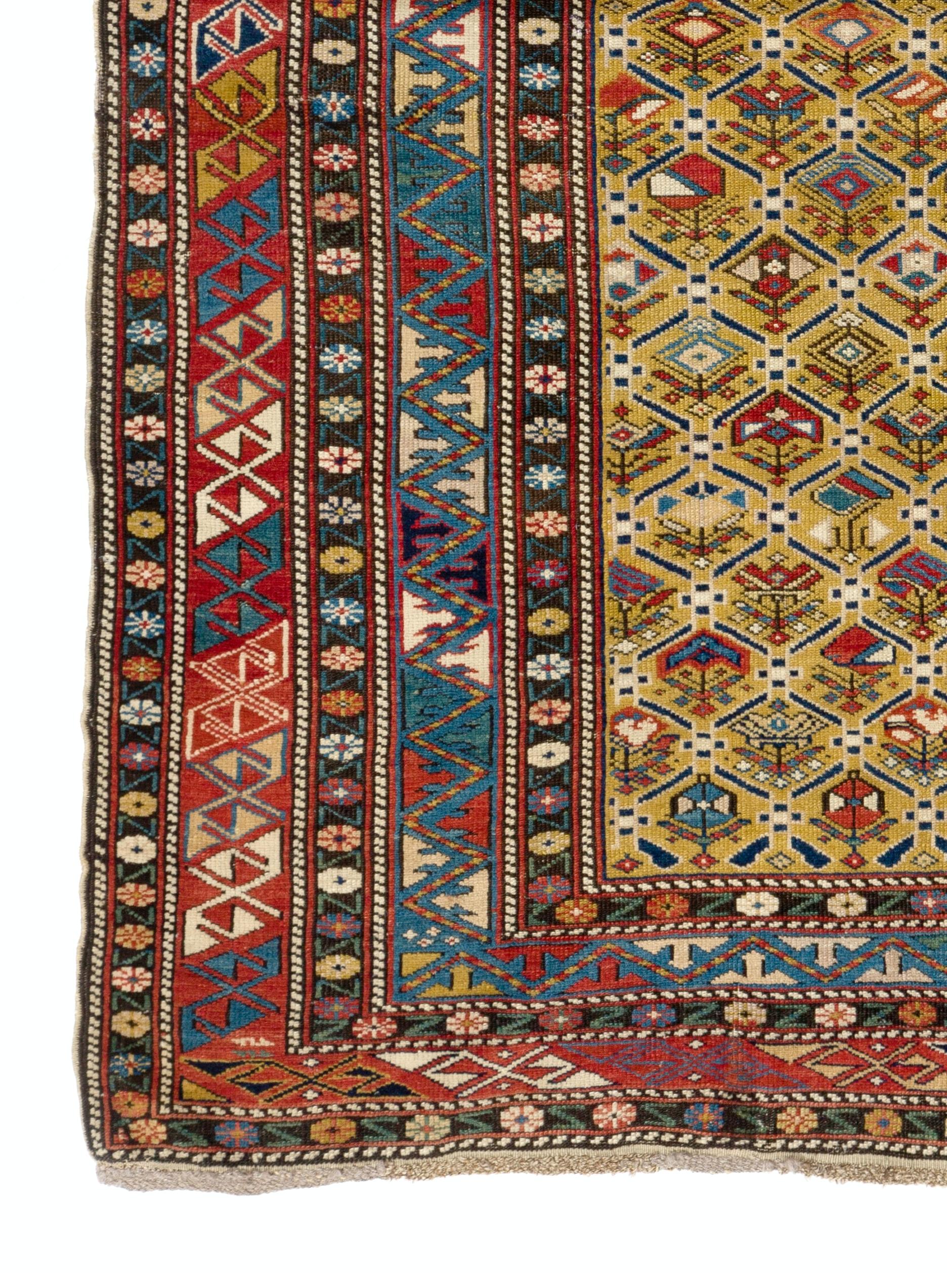 Kazakh Tapis Shirvan caucasien ancien de 4 x5,5 m. Jaune Masse. Excellent état en vente