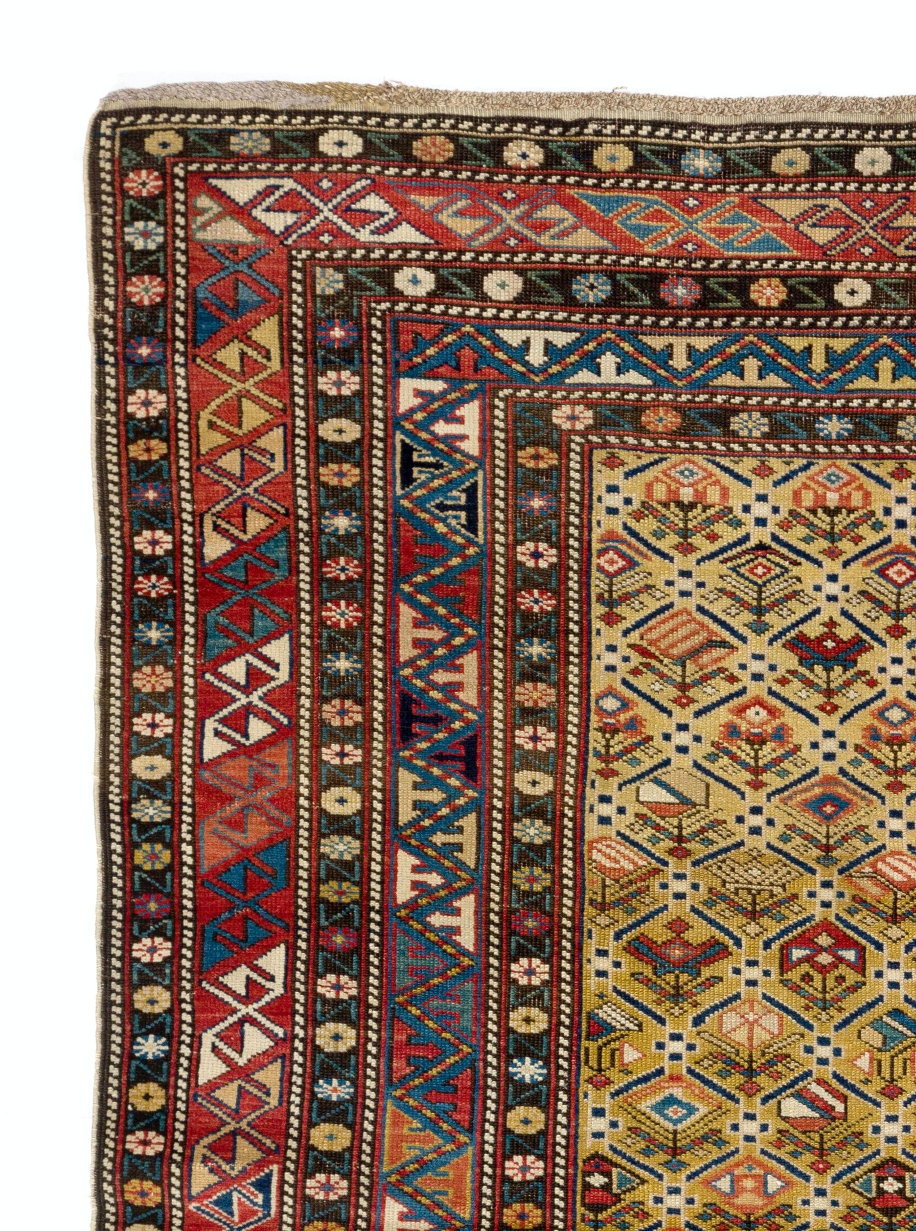Caucasien Tapis Shirvan caucasien ancien de 4 x5,5 m. Jaune Masse. Excellent état en vente