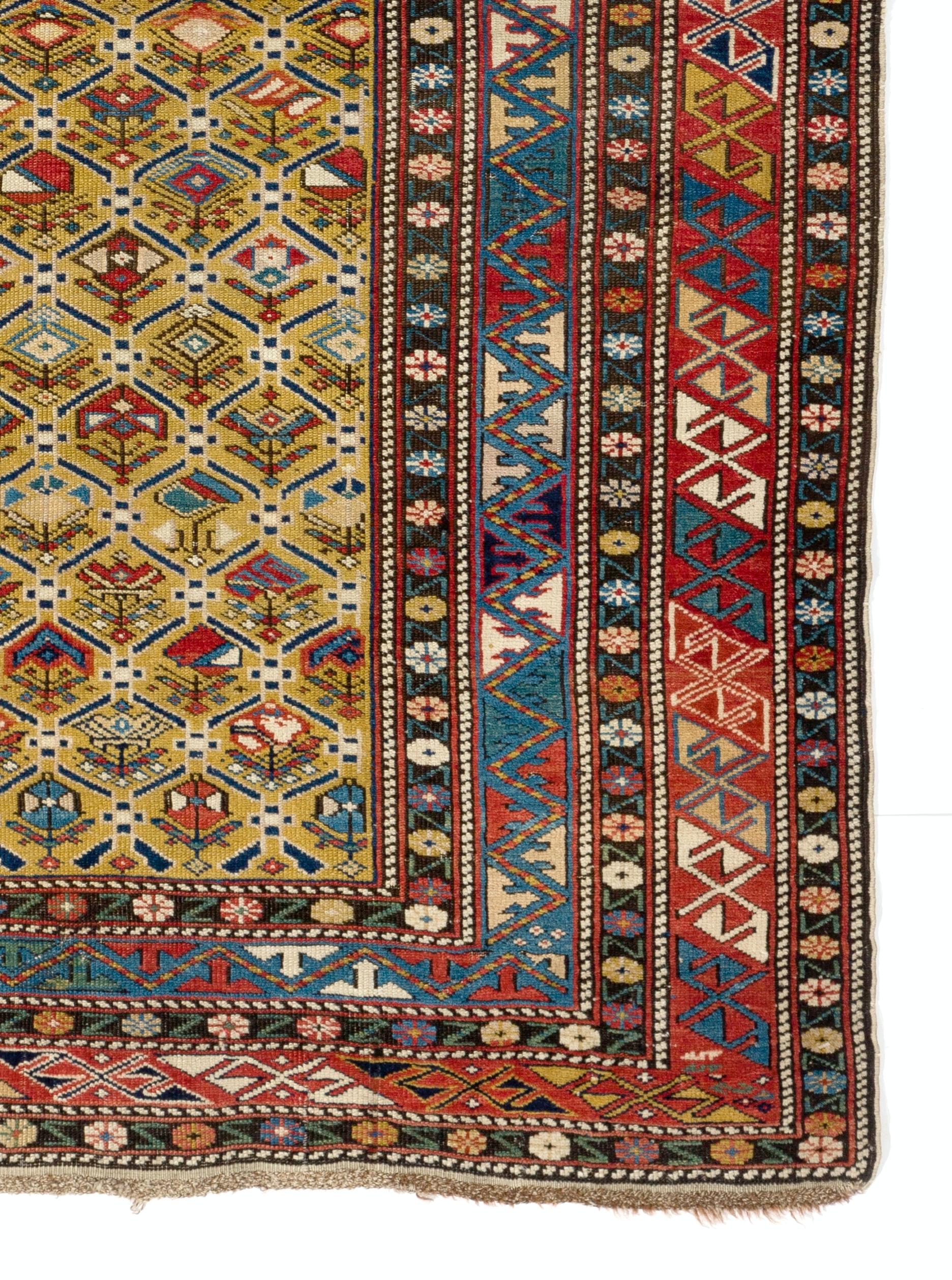 Tissé à la main Tapis Shirvan caucasien ancien de 4 x5,5 m. Jaune Masse. Excellent état en vente