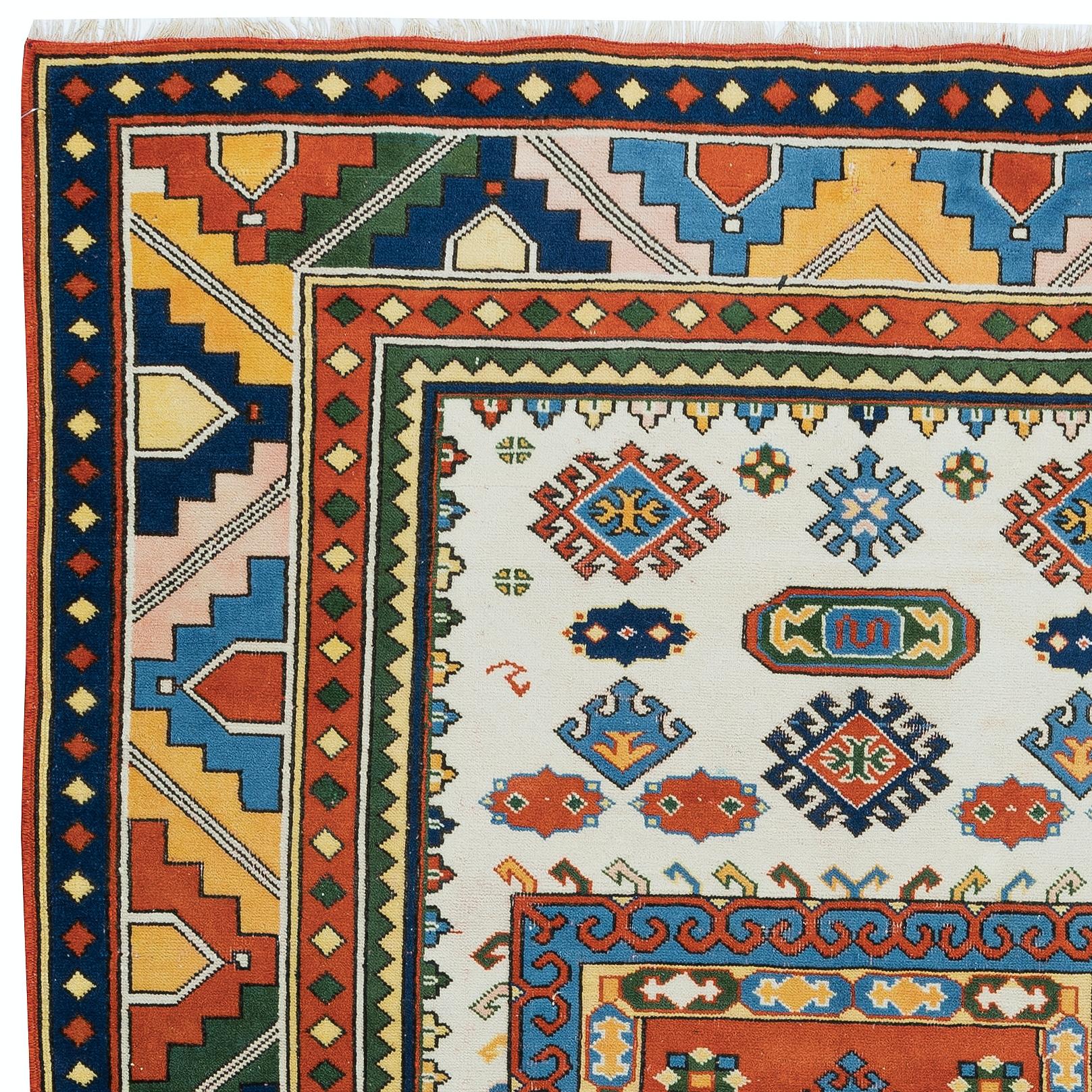 Noué à la main 4x5.6 Ft Colorful Accent Rug, Vintage Turkish Carpet, Handmade Floor Covering (tapis turc vintage, revêtement de sol fait à la main) en vente