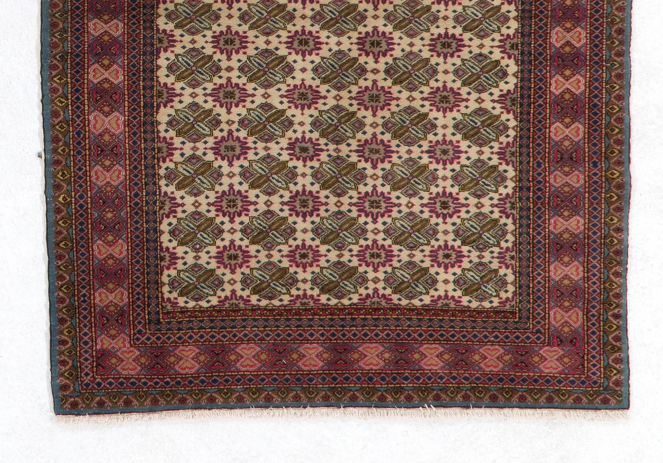 Country 4x5.6 Ft Handmade Vintage Turkish Kyseri Rug. Fine Traditional Oriental Carpet  For Sale