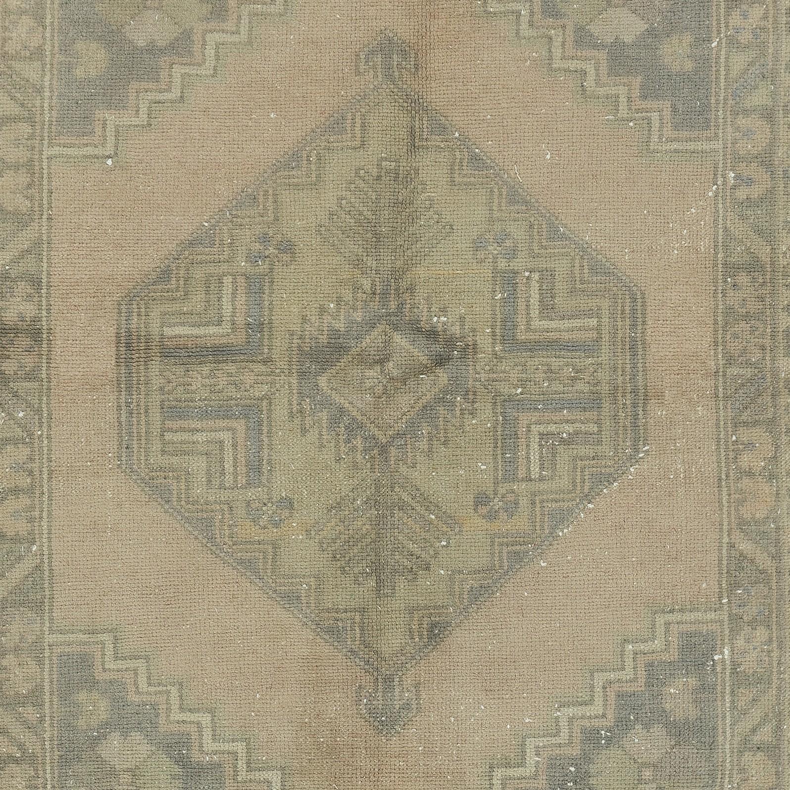 4x5.7 Ft Alfombra Vintage Tradicional para Casas de Campo, Interiores Rústicos y Tribales en Bueno estado para la venta en Spring Valley, NY