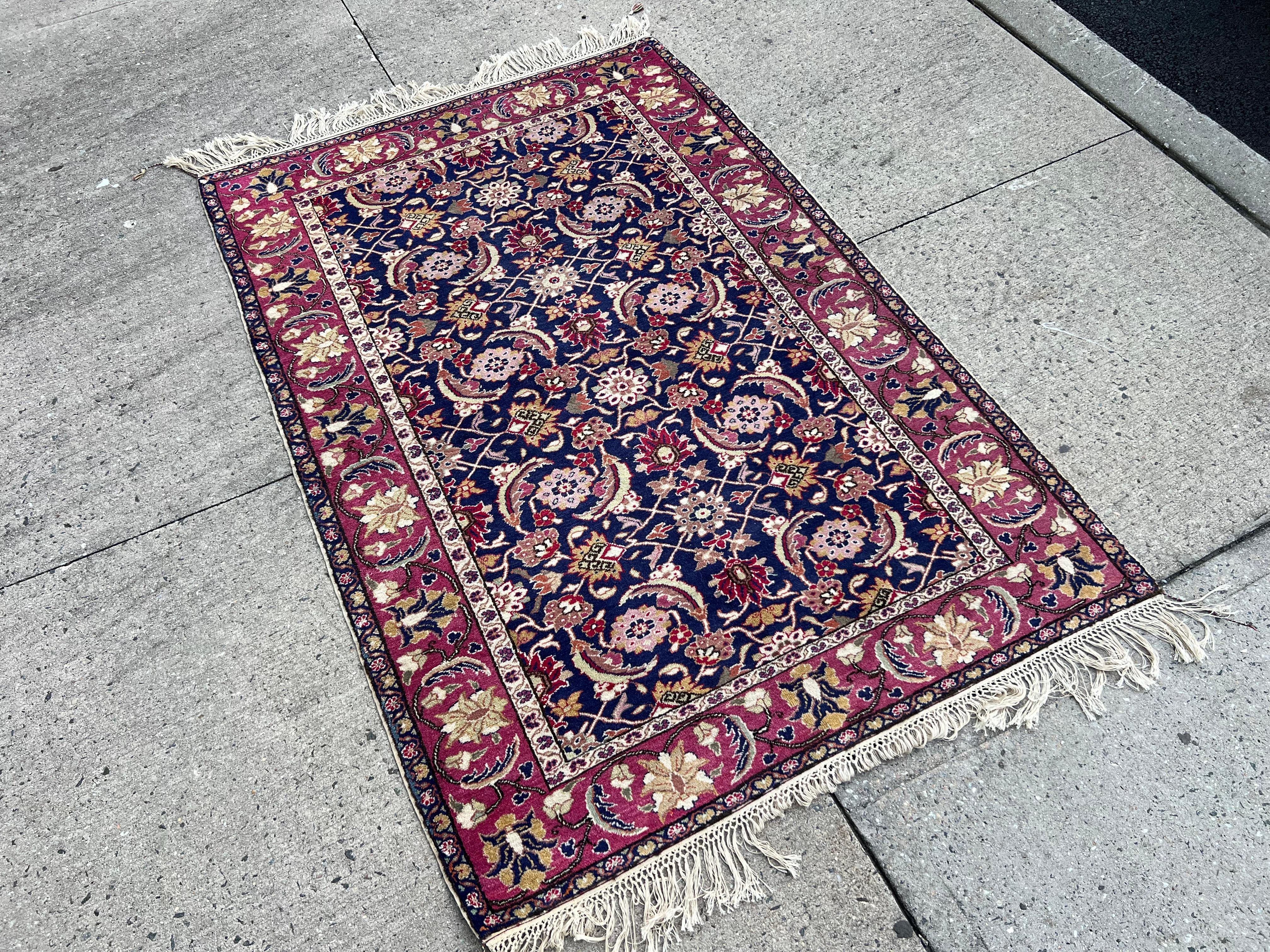 Annodato a mano 4x5.8 Ft Raro tappeto vintage fatto a mano in Turchia, Manchester Kayseri, 100% lana in vendita