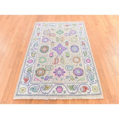 Alfombra de lana pura «Ivory Fusion Kazak» de 4'x5'9", tejida a mano con elementos geométricos