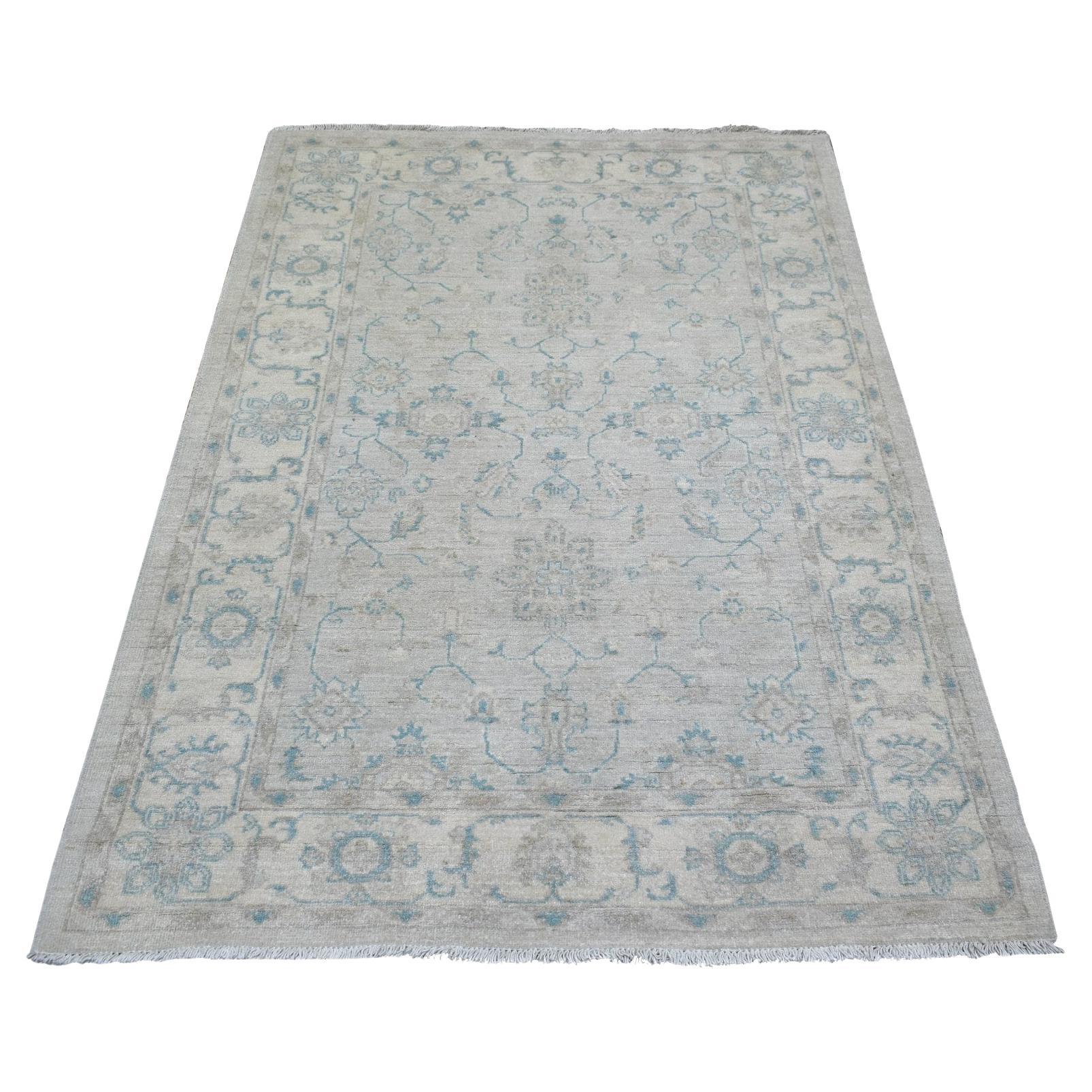 Tappeto 4'x5'9" Ivory White Wash Peshawar in pura lana con tinture naturali annodato a mano