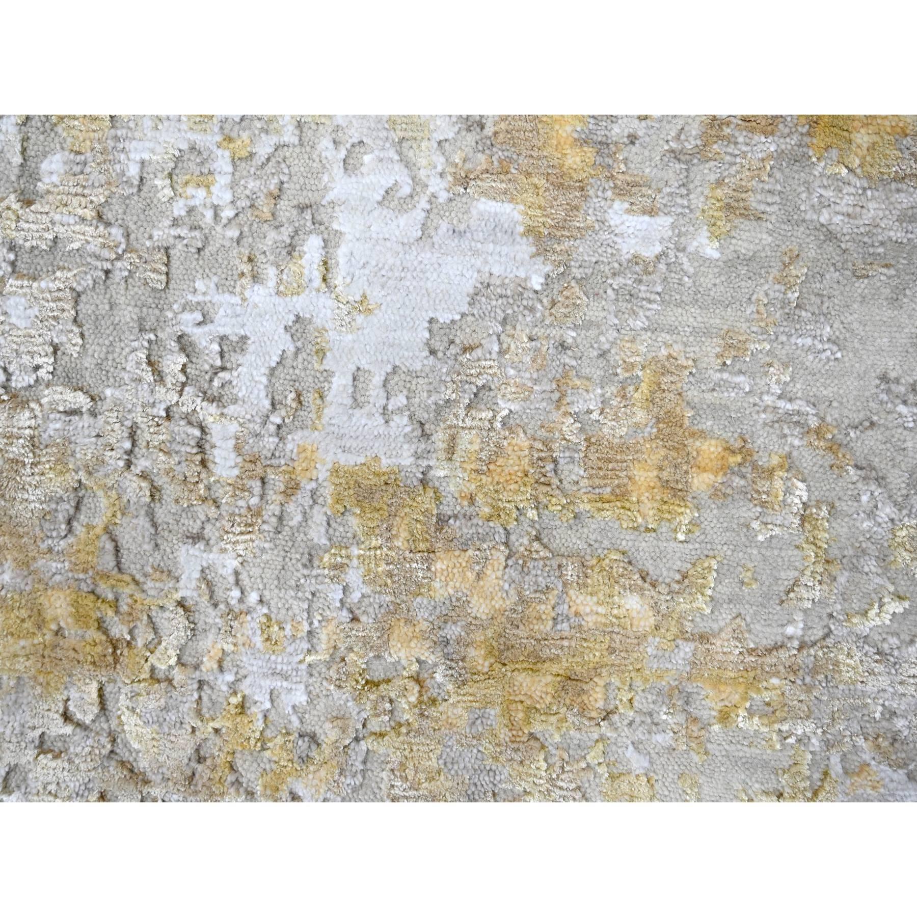Noué à la main 4'x5'9