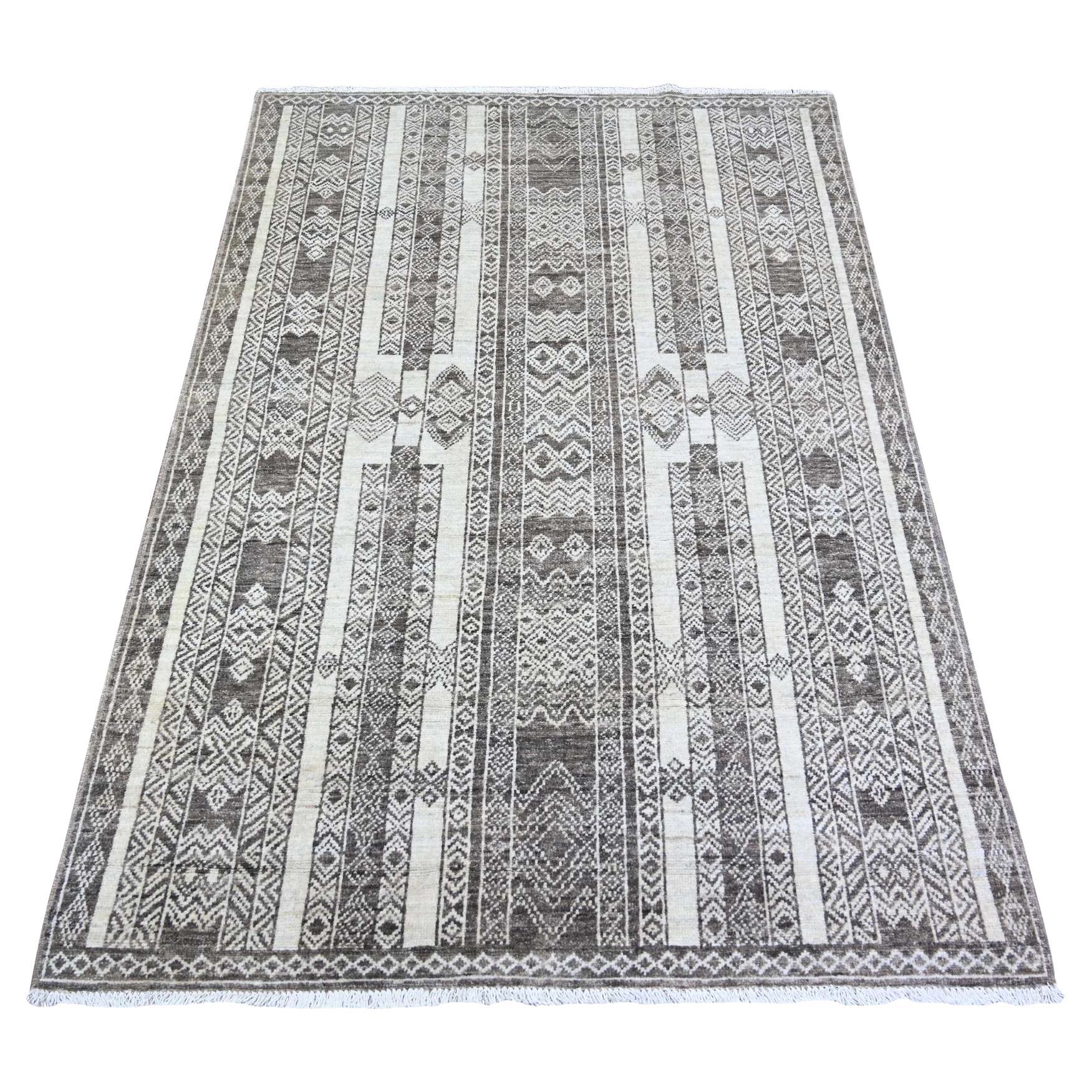 4
x5
9" Taupe Braun, Feiner Peshawar Wolle Handgeknüpfter Orientteppich