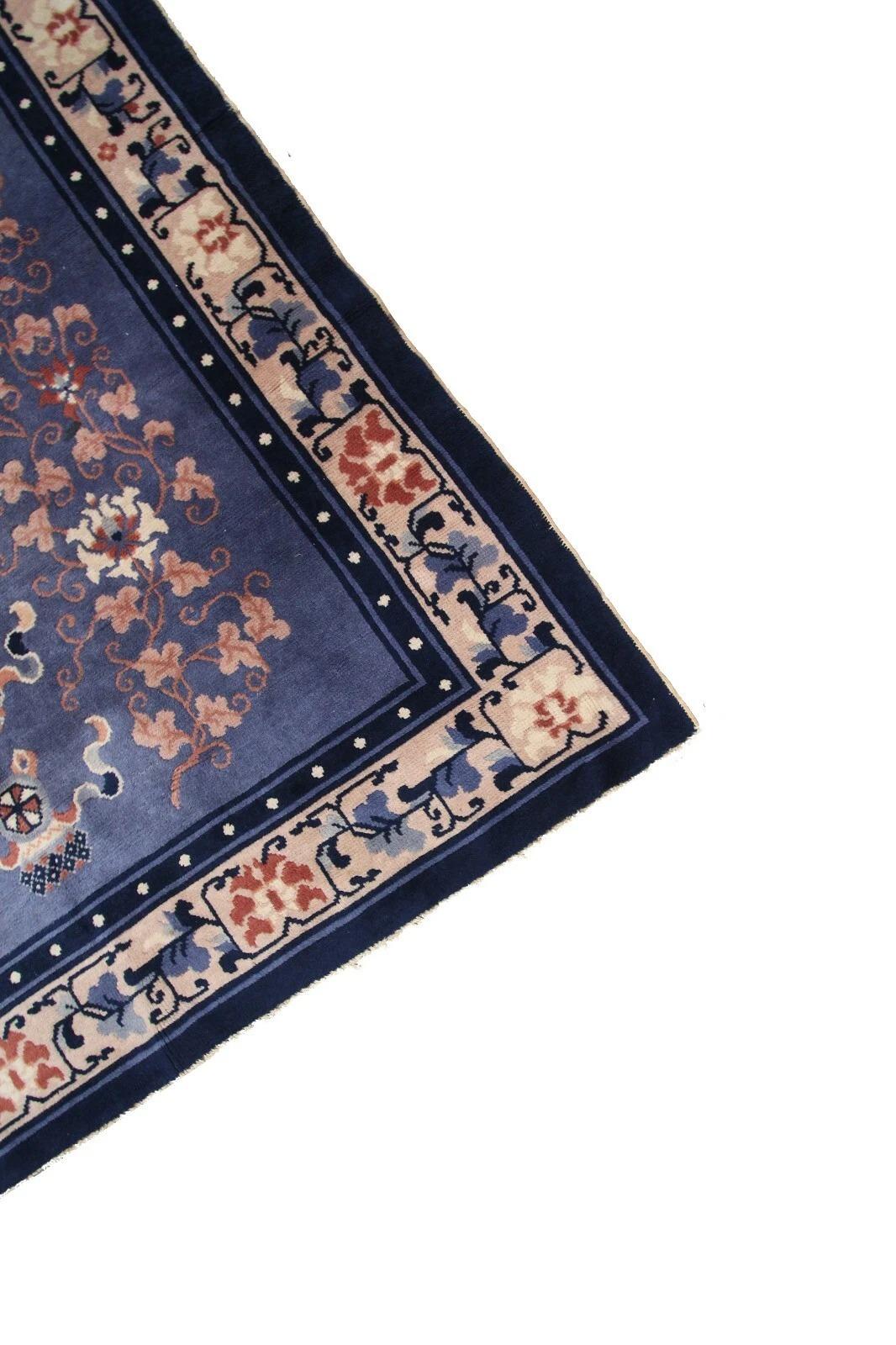 XX secolo 4x6 Tappeto antico Art Deco cinese 130cmx185cm Tappeto in lana Symbolic Treasures c.1900 in vendita