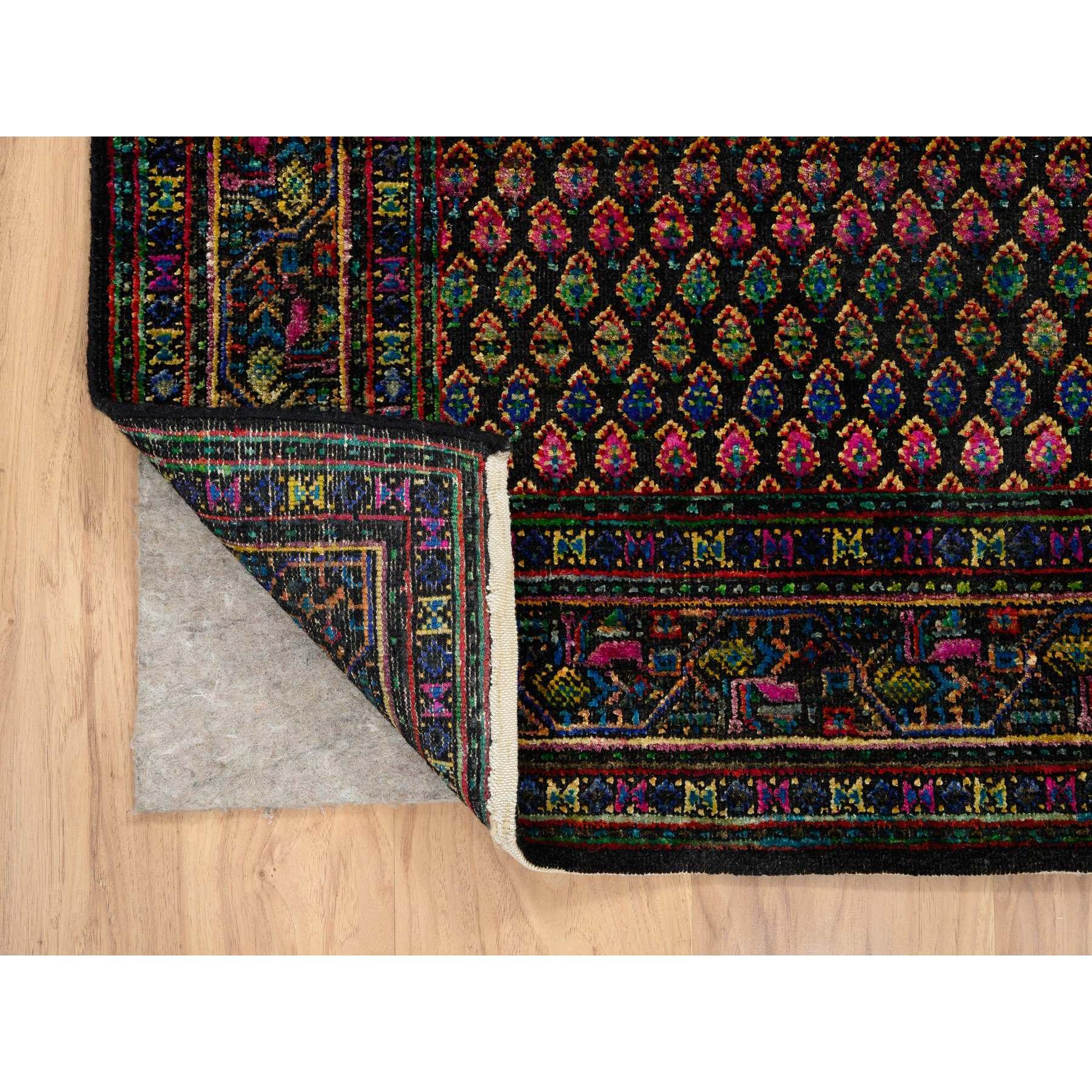 Sarouk Farahan Tappeto 4'x6' nero, ispirato al Sarouk Mir, in lana e seta, annodato a mano in vendita