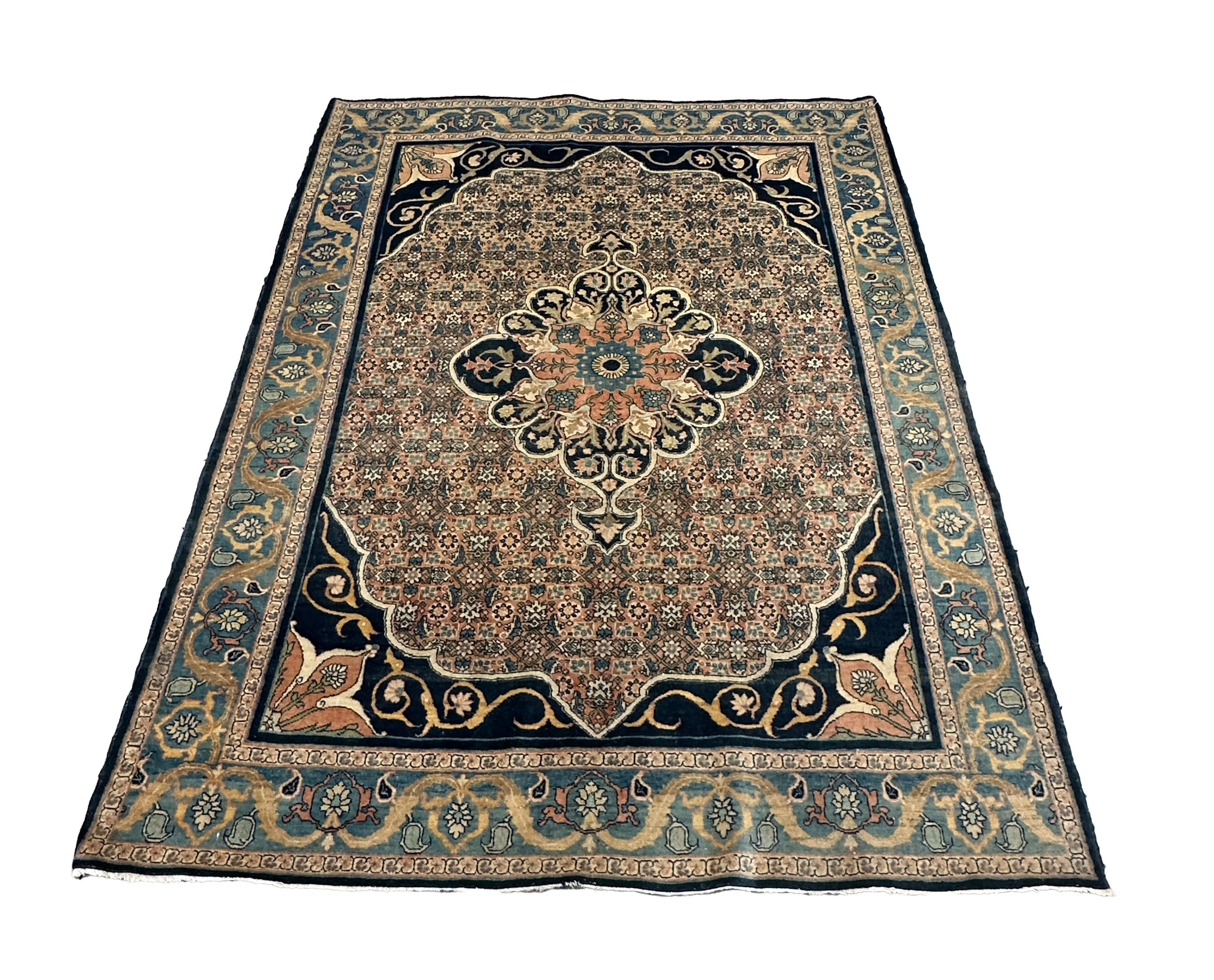4x6 Blau und Creme Alter Akzentteppich (Persisch) im Angebot