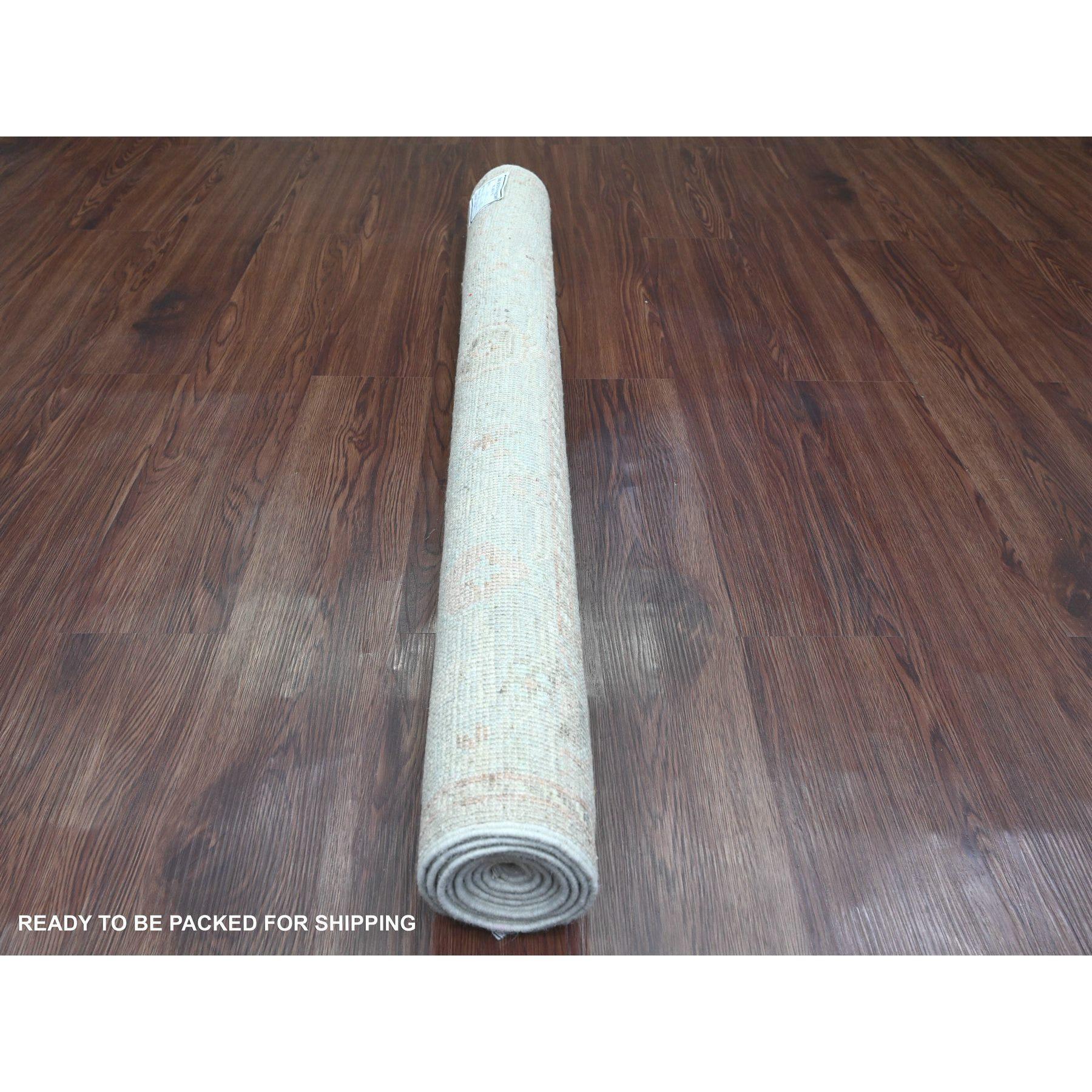 Annodato a mano 4'x6' Cloud Gray All Wool Afghan Angora Oushak Leaf Pattern Hand Knots Rugs in vendita