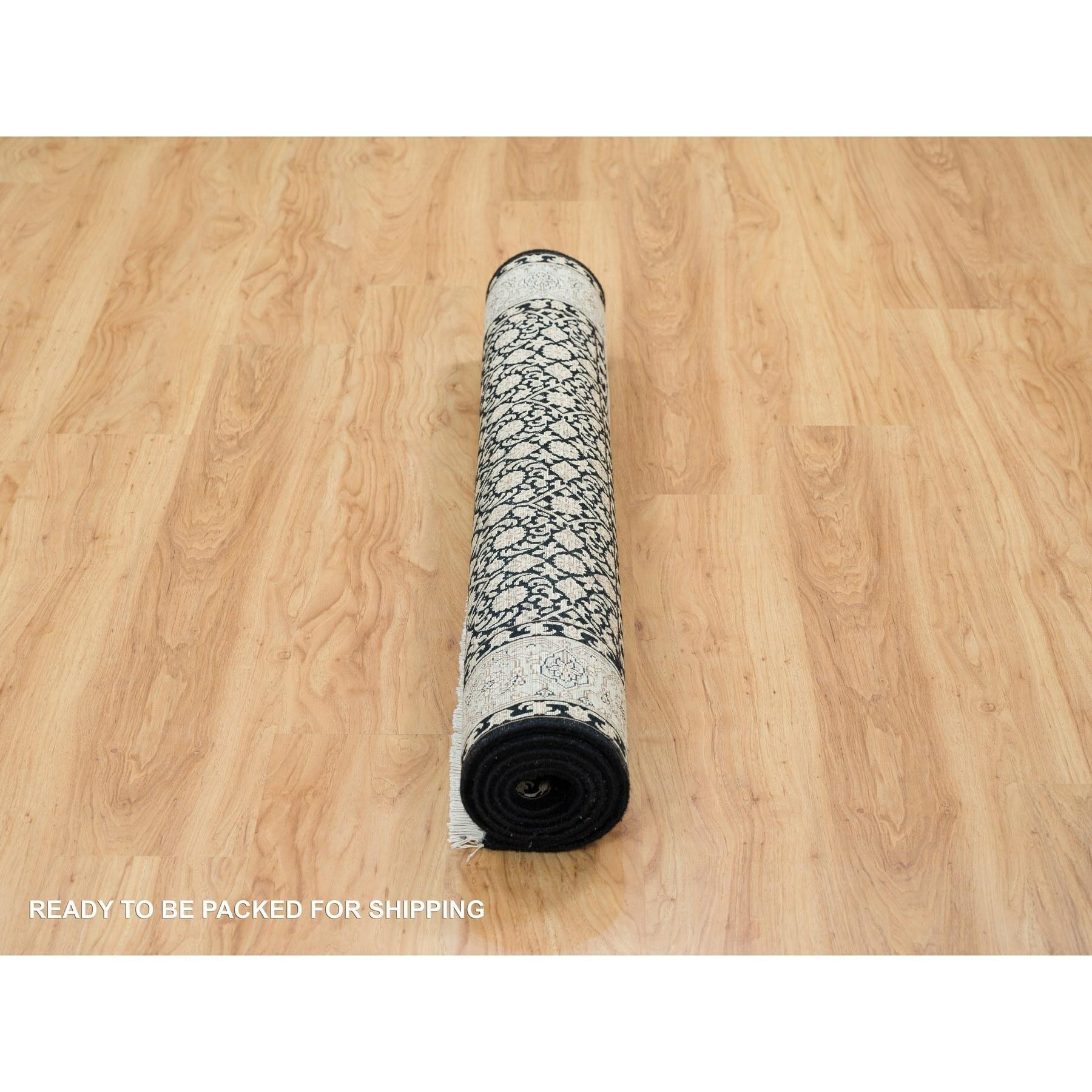 4'x6' Eerie Schwarz, Herati Design, 250 KPSI Wolle Handgeknüpft Teppich im Angebot 1