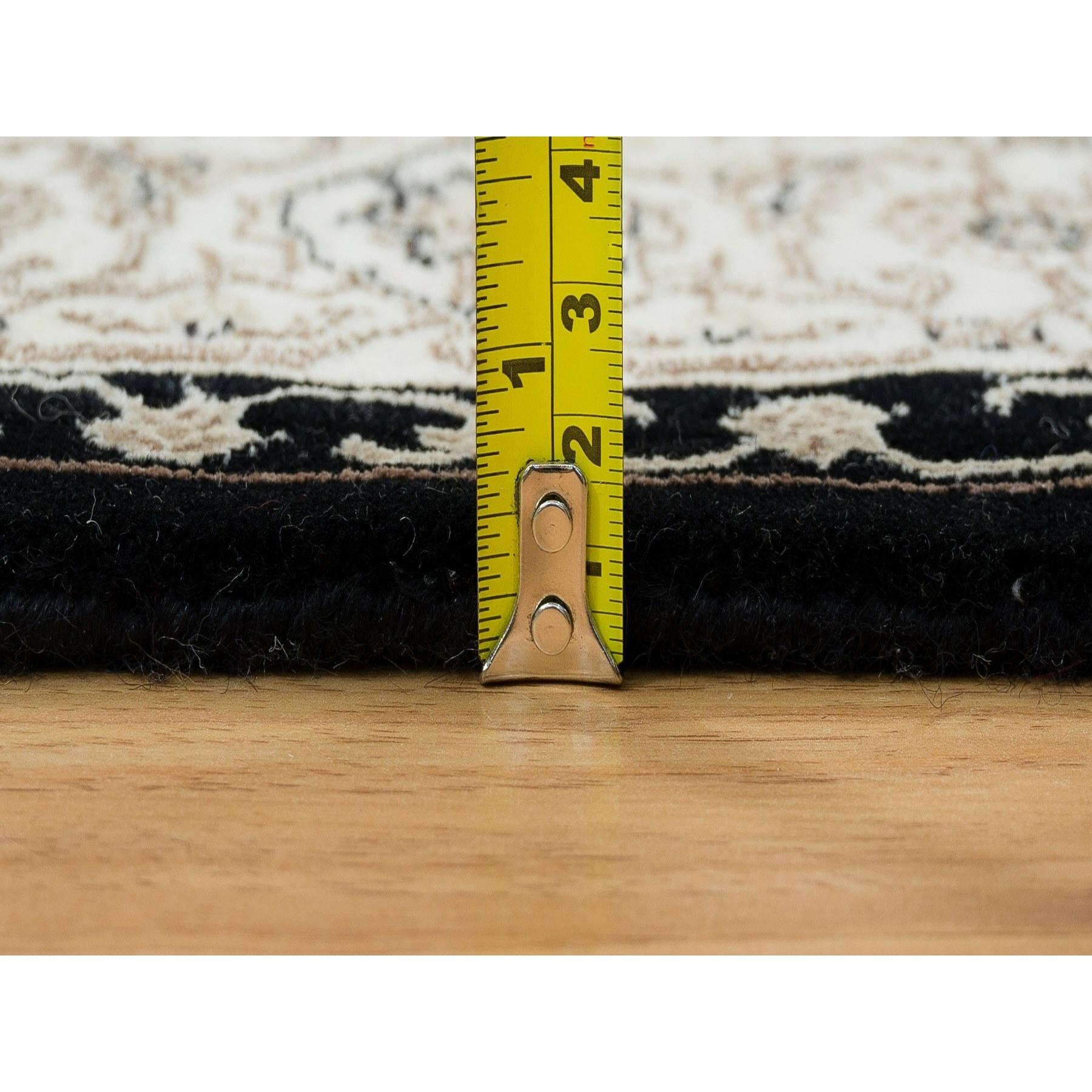 4'x6' Eerie Schwarz, Herati Design, 250 KPSI Wolle Handgeknüpft Teppich im Angebot 2