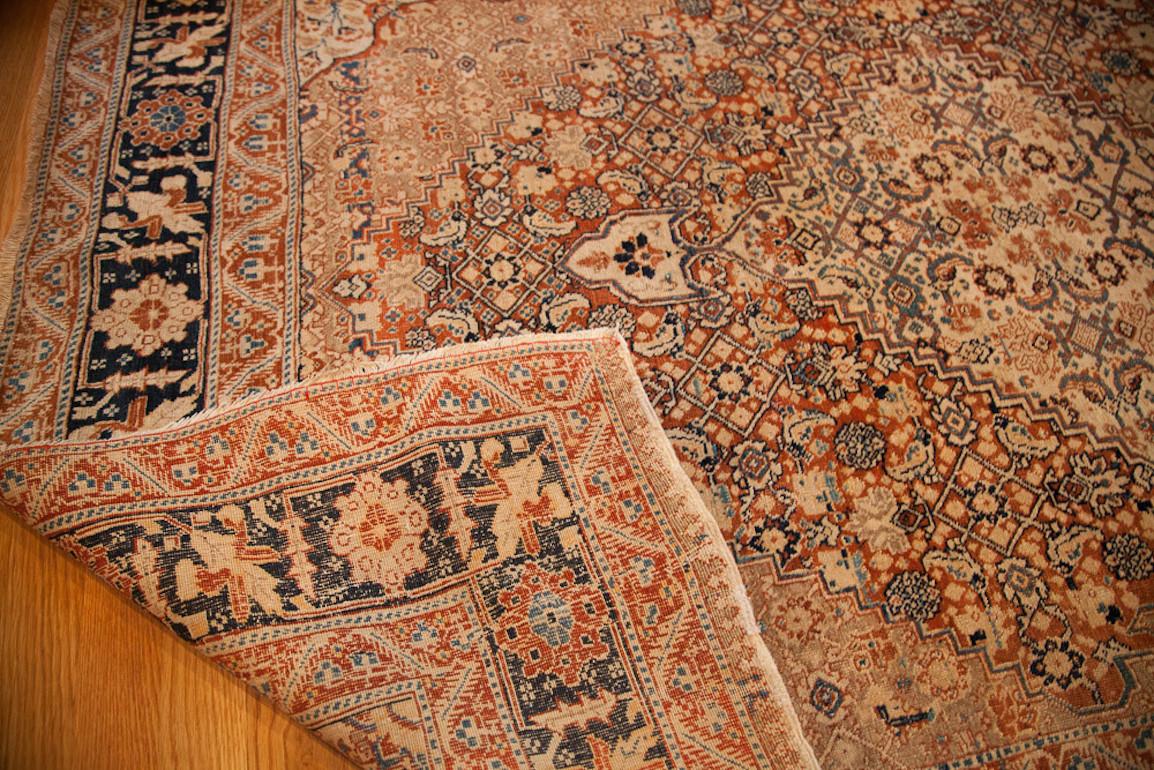 Antiker Täbriz-Teppich (Persisch) im Angebot