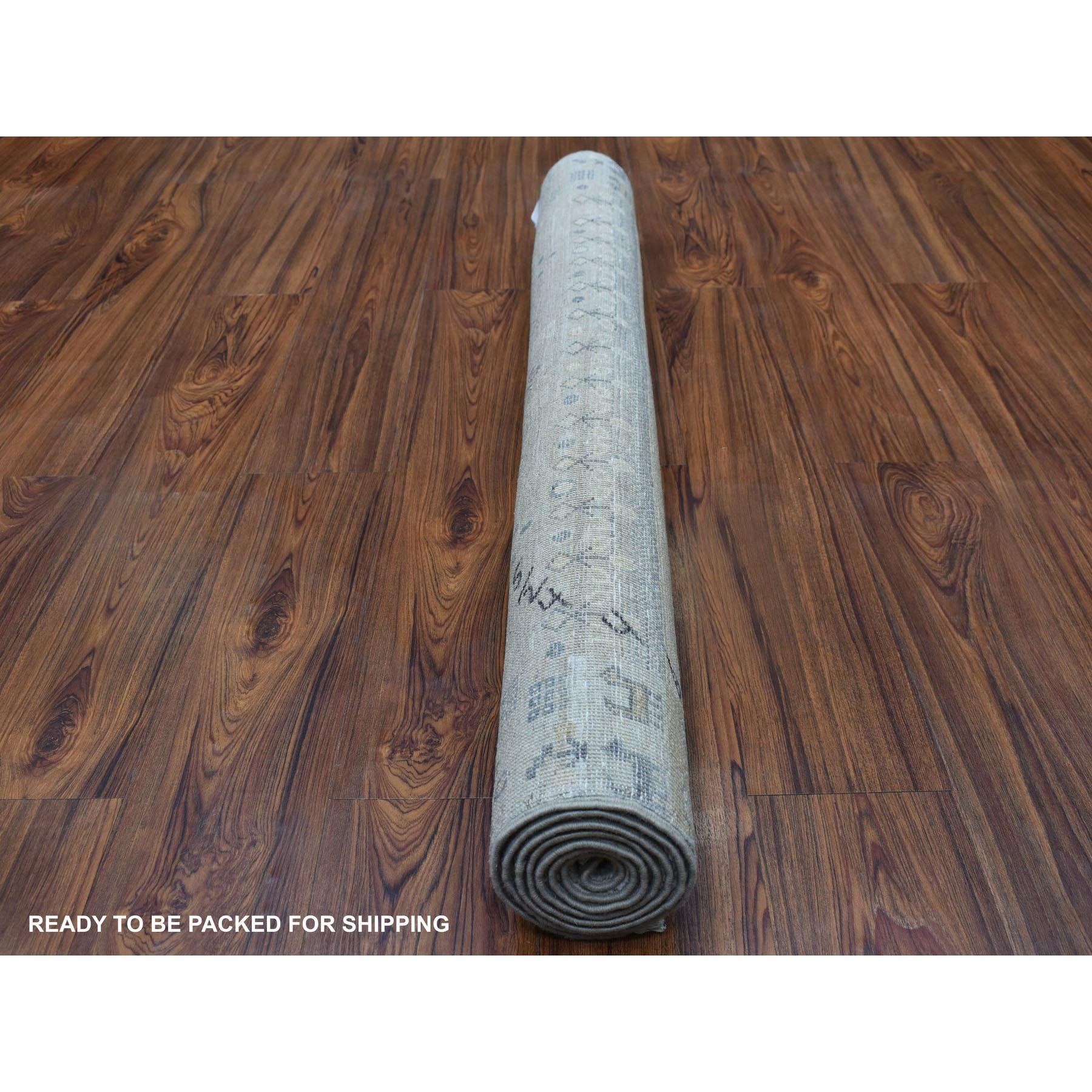 4'x6' Handgeknüpfter Taupe Kashkuli Gabbeh Kleine Tierfiguren Bio-Teppich (Afghanisch) im Angebot