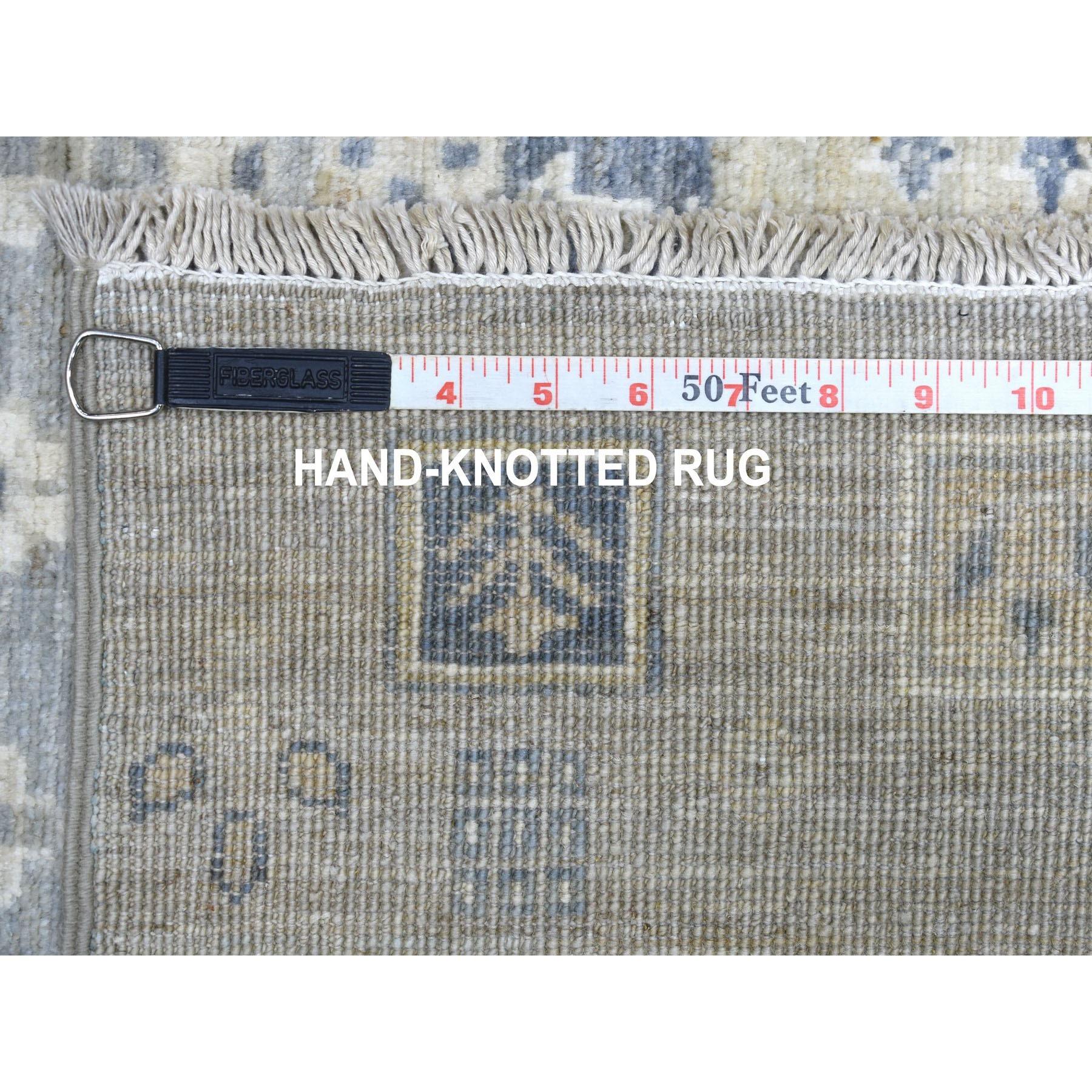 4'x6' Handgeknüpfter Taupe Kashkuli Gabbeh Kleine Tierfiguren Bio-Teppich (21. Jahrhundert und zeitgenössisch) im Angebot