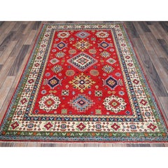 4'x6' Imperial Red Kazak mit geometrischem Design Handgeknüpfter weicher Wollteppich