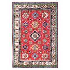 4
x6
Imperial Red Kazak mit geometrischem Design Handgeknüpfter weicher Wollteppich