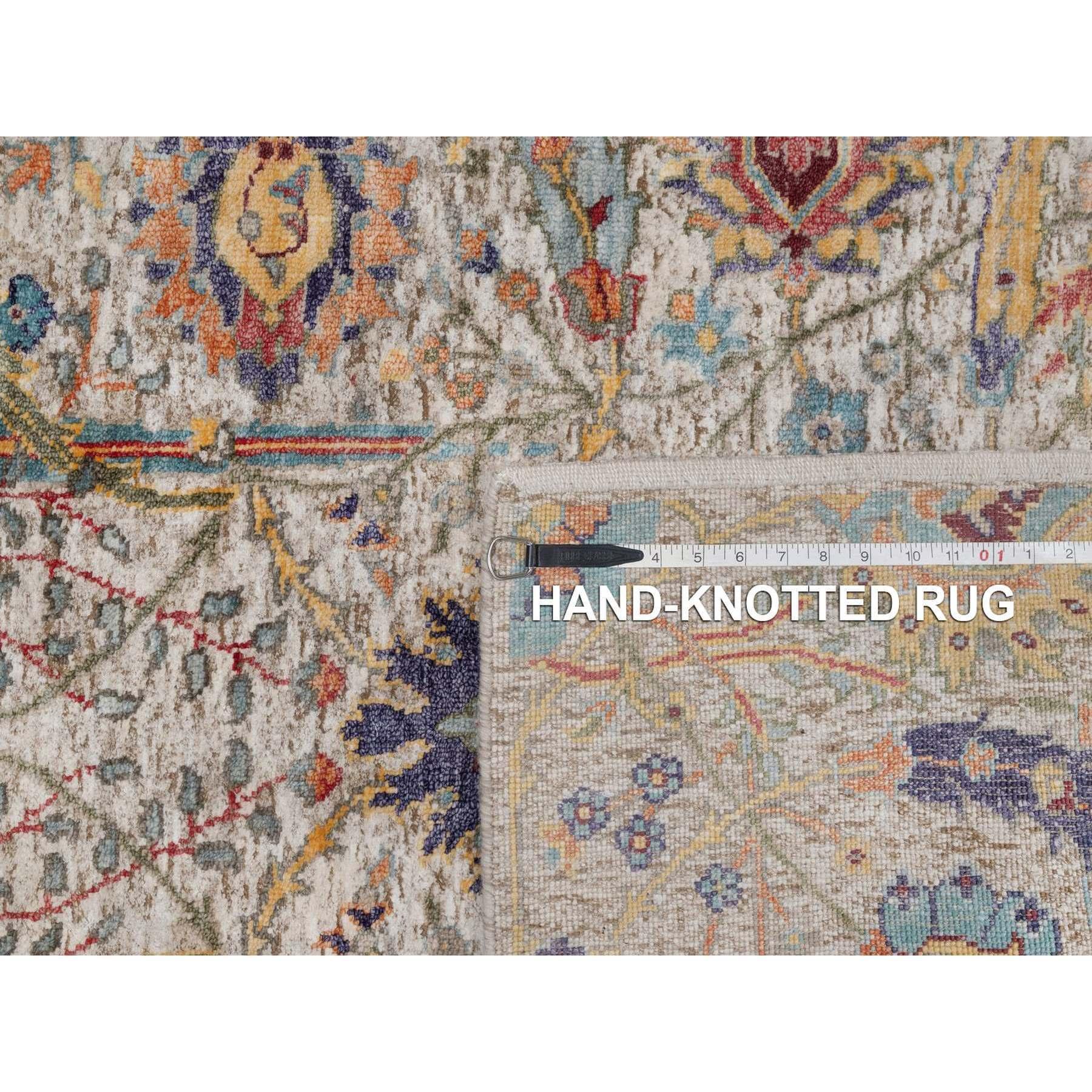 Lana Tappeto 4'x6' Avorio Colorful Sickle Leaf Design annodato a mano in seta e lana in vendita