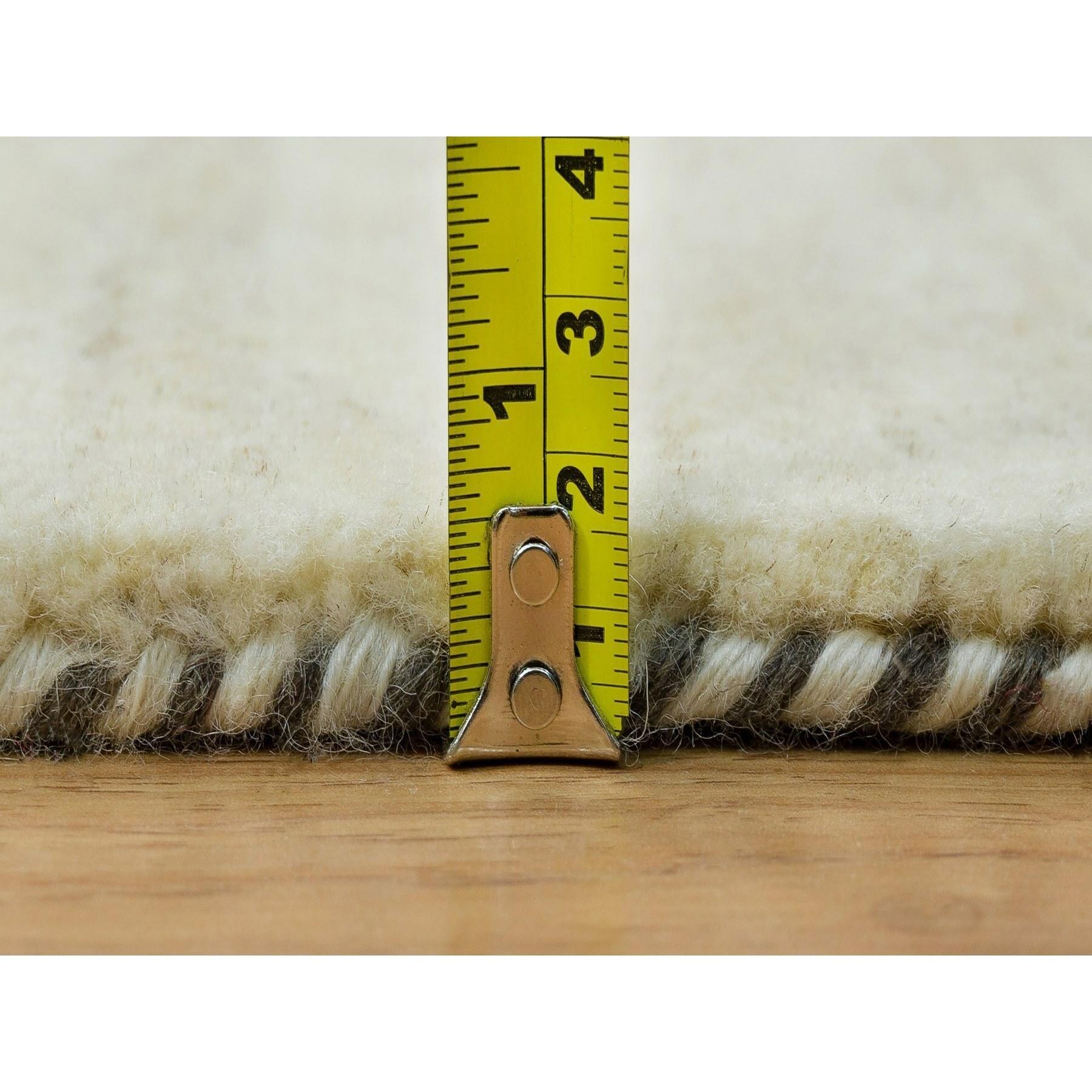 4'x6' Pergament Weißer Lori Buft Gabbeh Handgeknüpfter orientalischer Teppich aus Wolle im Angebot 1