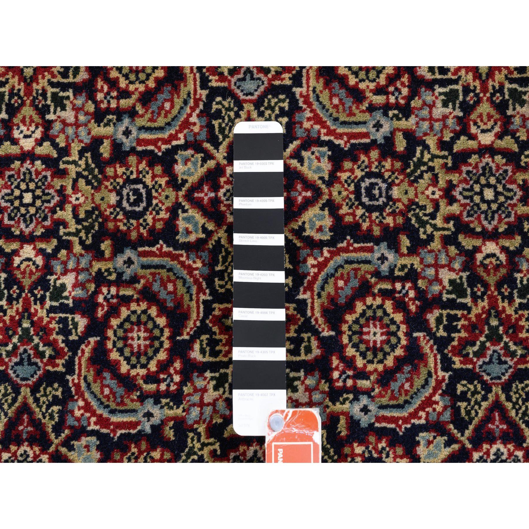 Indiano Tappeto Pitch Black New Zealand Wool All Over Herat Design/One Annodato a mano 4'x6' in vendita
