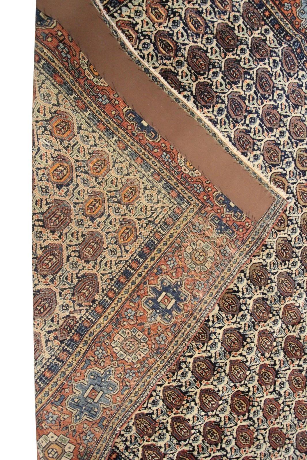 4x6 Rara Alfombra Persa Antigua Sarouk Farahan 130cm x 188cm Alfombra Geométrica c.1890 en Bueno estado para la venta en New York, NY