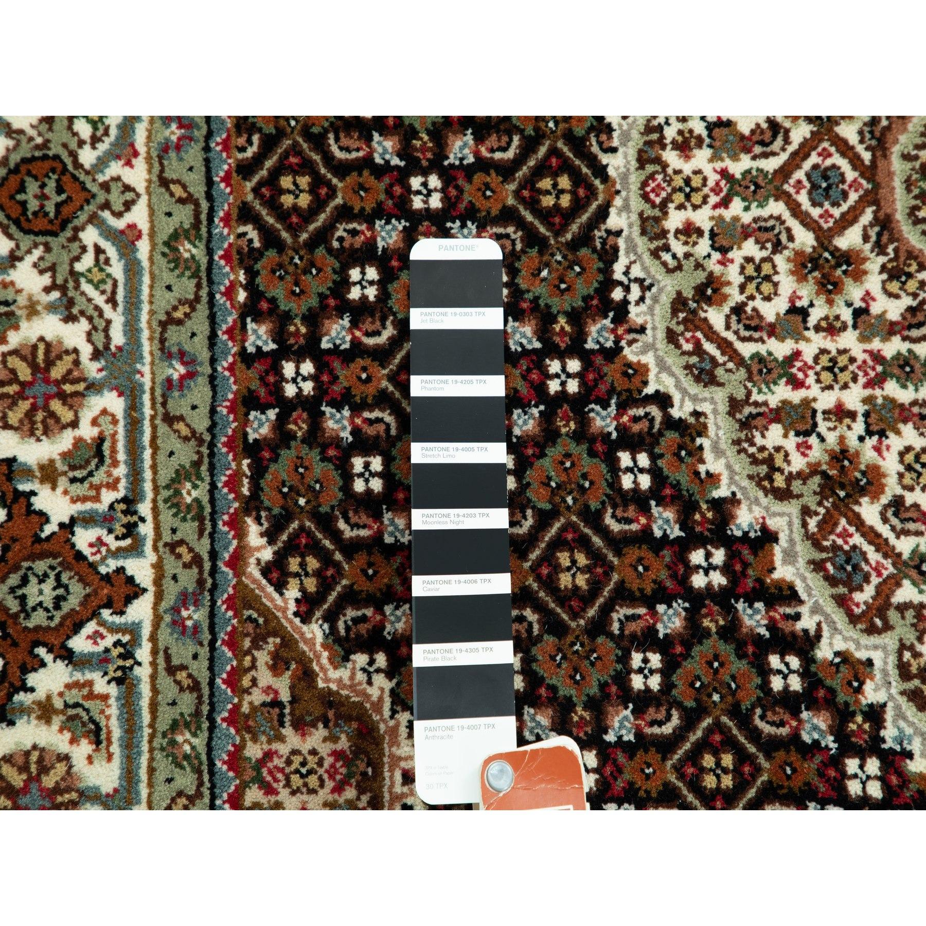 4'x6' Rich Black, Tabriz Mahi, 250 KPSI Wolle, Handgeknüpft, Teppich im Zustand „Neu“ im Angebot in Carlstadt, NJ