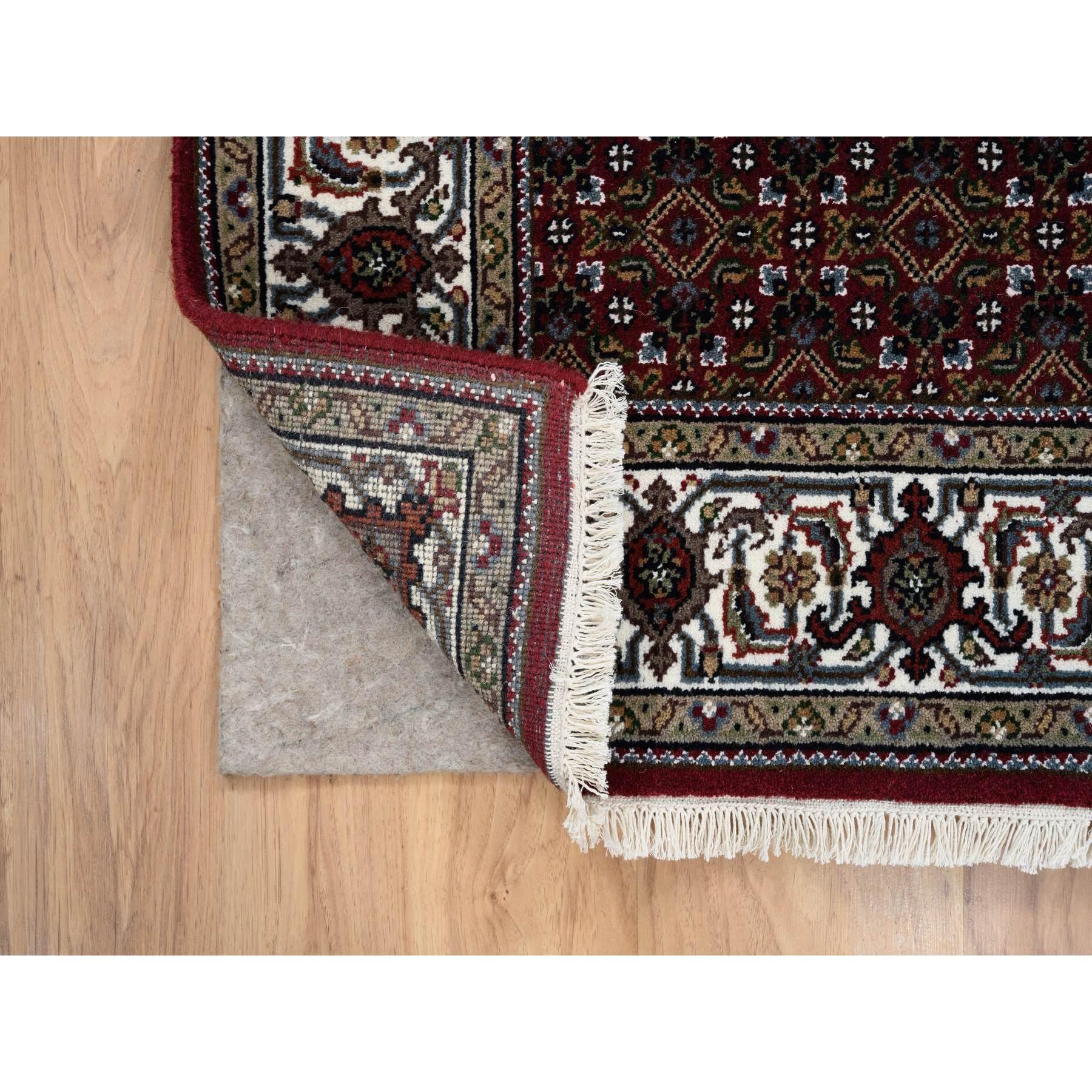 Medievale Tappeto 4'x6' Rich Red annodato a mano in morbida lana 175 KPSI Herati in vendita