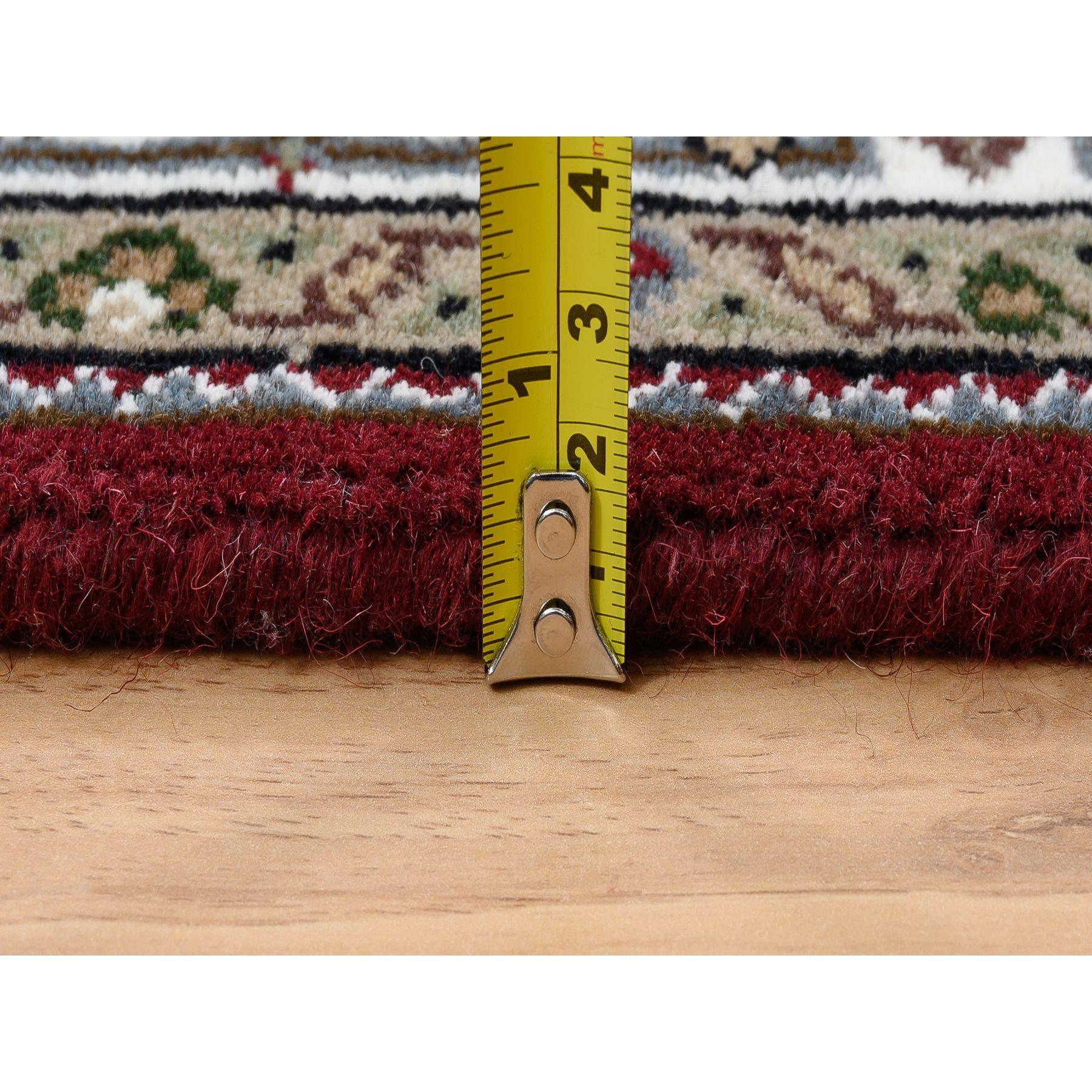 XXI secolo e contemporaneo Tappeto 4'x6' Rich Red annodato a mano in morbida lana 175 KPSI Herati in vendita