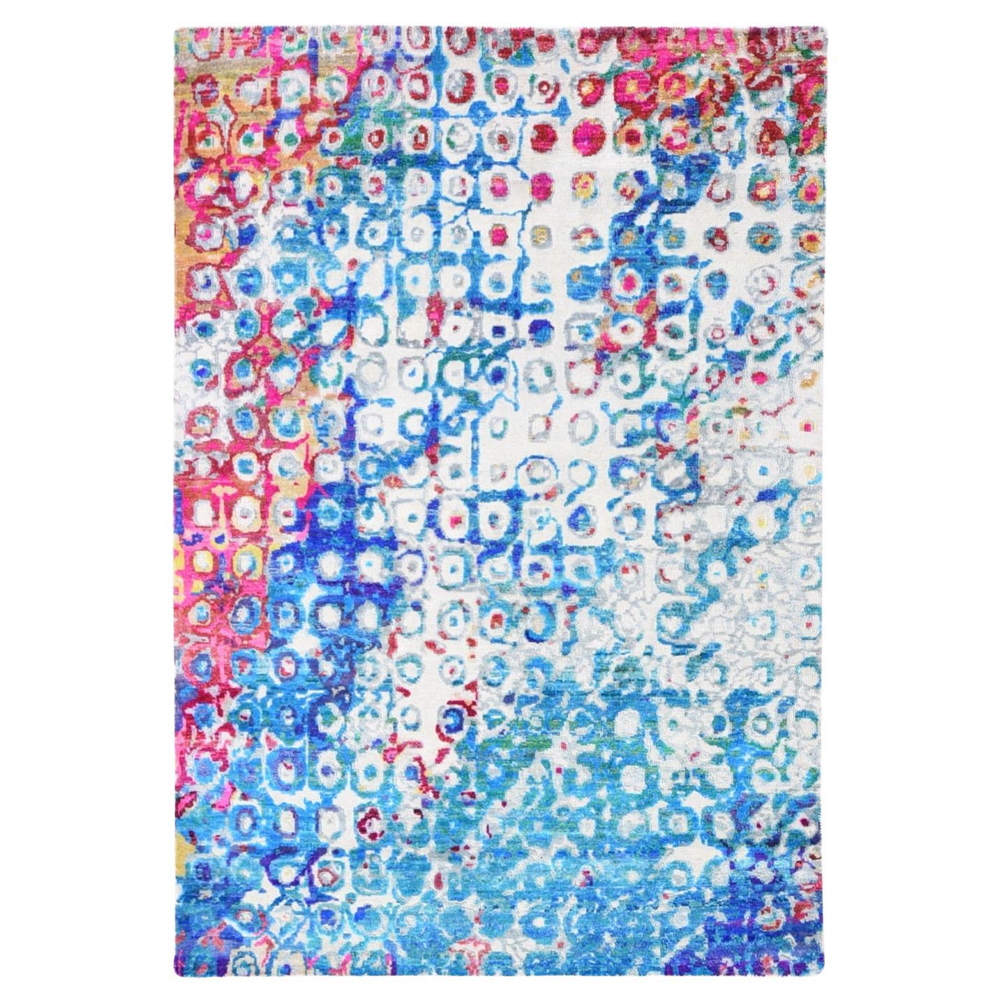 4'x6' THE PEACOCK, Tappeto orientale colorato in seta Sari annodato a mano