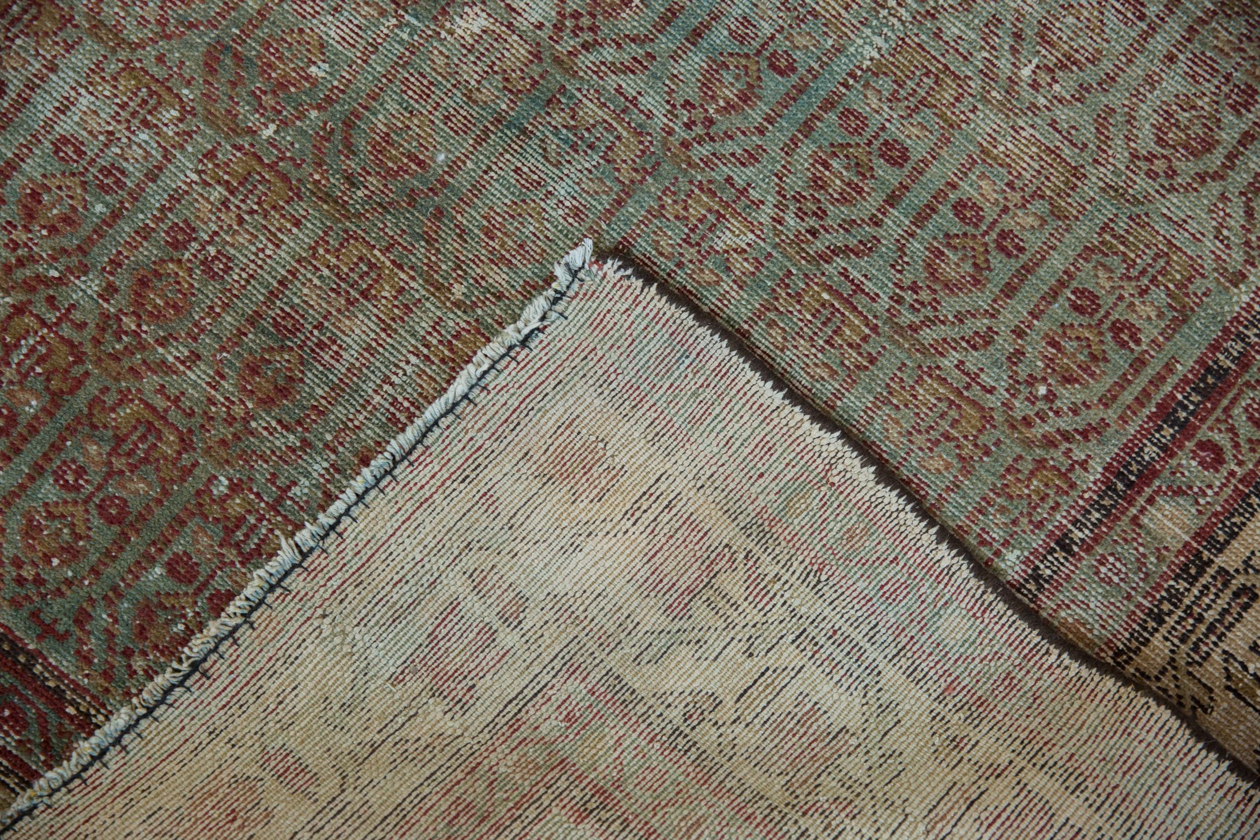 Vintage Distressed Hamadan Rug In Fair Condition For Sale In Katonah, NY