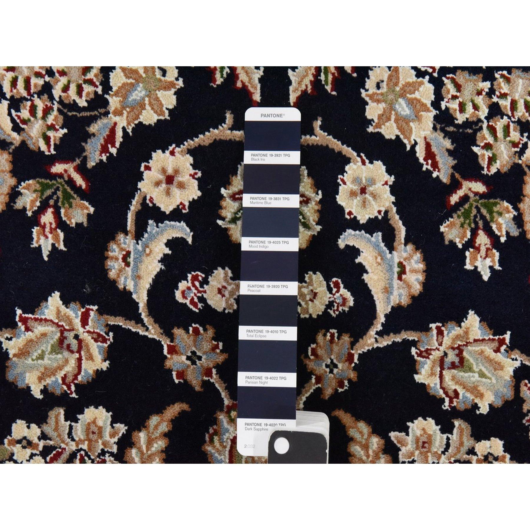 Alfombra anudada a mano de lana y seda con diseño persa Nain, azul medianoche 4'x6'1 en Nuevo estado para la venta en Carlstadt, NJ