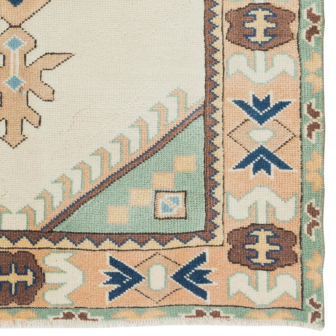 4x6.2 Ft Vintage Geometrischer Design-Teppich in Beige, handgefertigt in der Türkei. 100% Wolle im Zustand „Hervorragend“ im Angebot in Spring Valley, NY