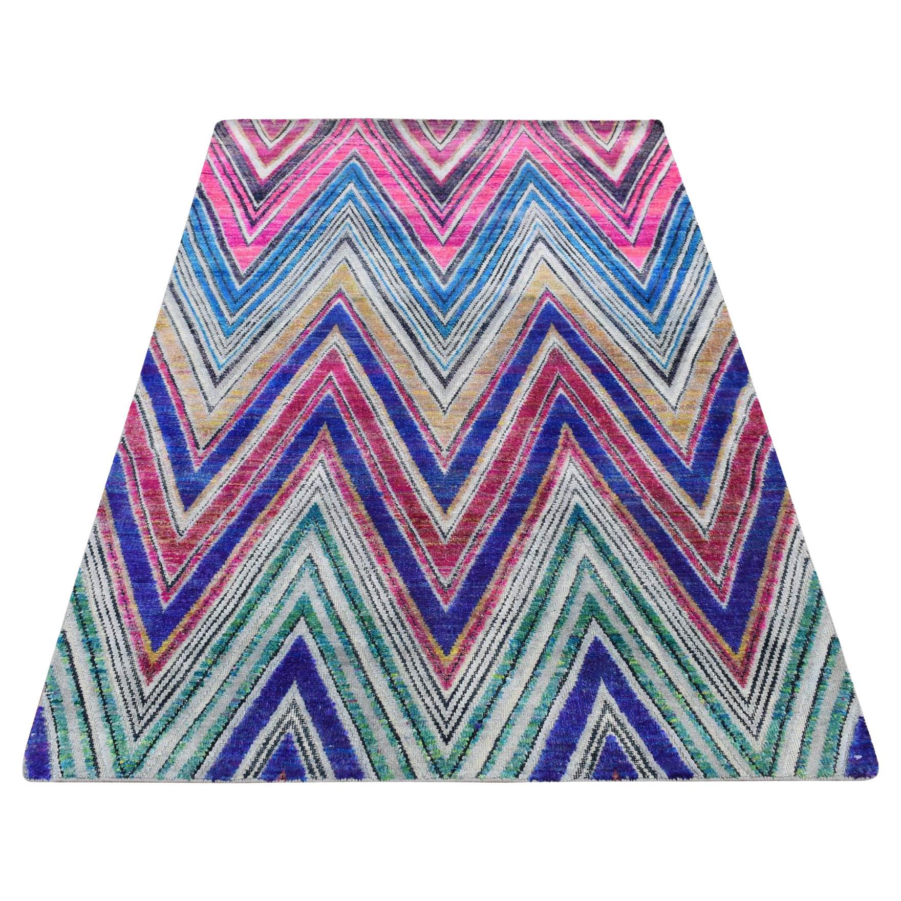 4'x6'2" Hot Pink, Hand Knotted, Chevron Design, Silk with Wool, Rug