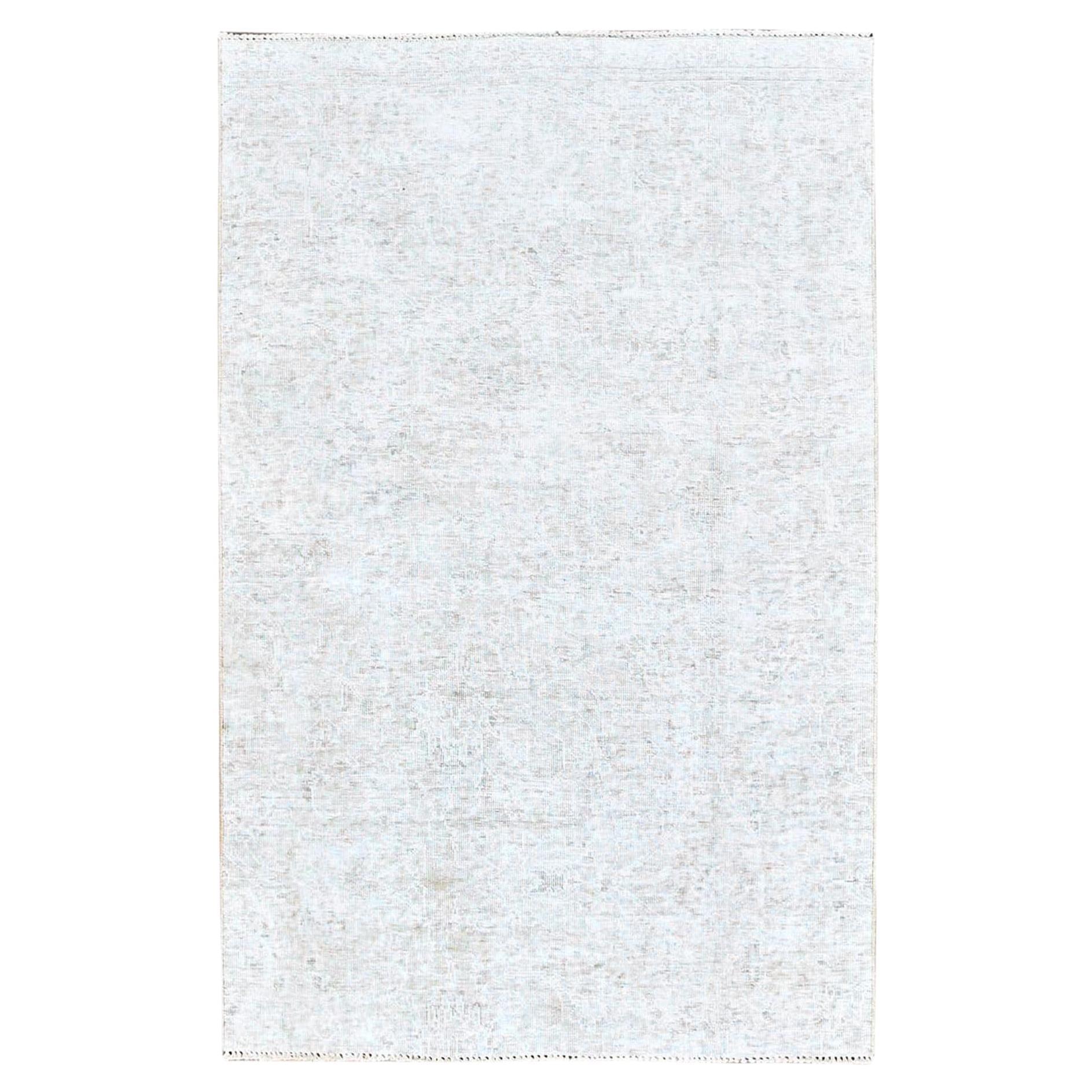 4'x6'2" Ivory Organic Wool Evenly Worn Mint Condition Clean Persian Vintage Rug For Sale
