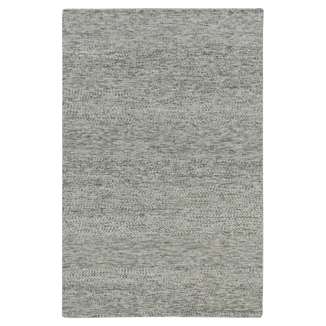 Alfombra Oriental de Lana sin Teñir Rock Ridge Gris Anudada a Mano con Diseño de Hierba 4'x6'2